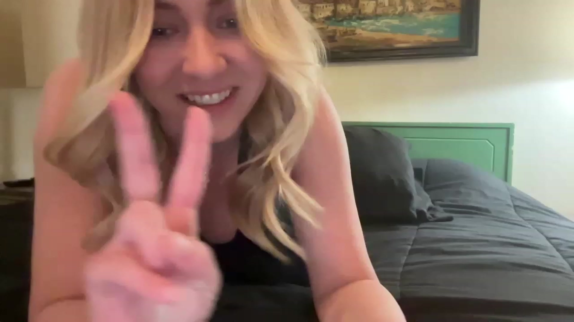 Gallery image thumbnail from Bella_Online's myfreecams stream on, 02/06/2023, 07:40 image 19 of 20