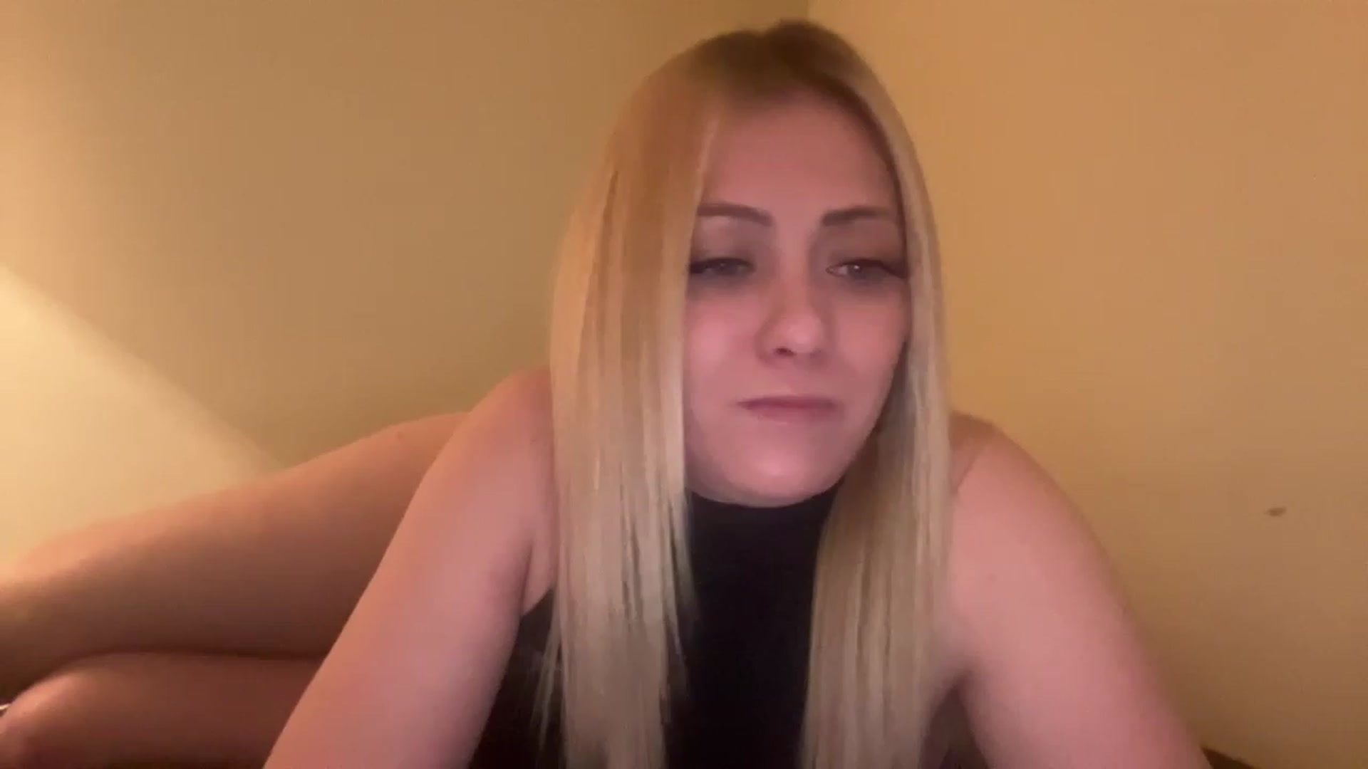 Gallery image thumbnail from Bella_Online's myfreecams stream on, 02/20/2023, 01:11 image 7 of 20