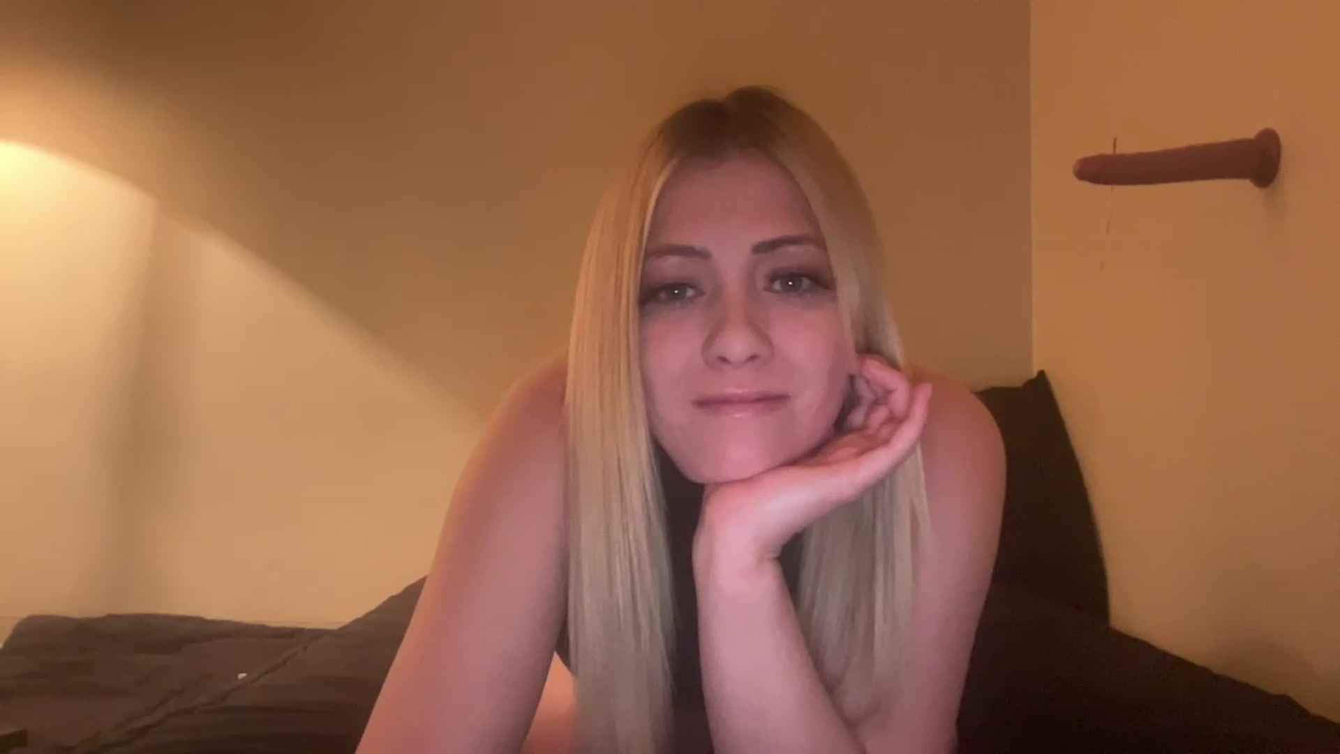 Gallery image thumbnail from Bella_Online's myfreecams stream on, 02/20/2023, 04:57 image 4 of 20