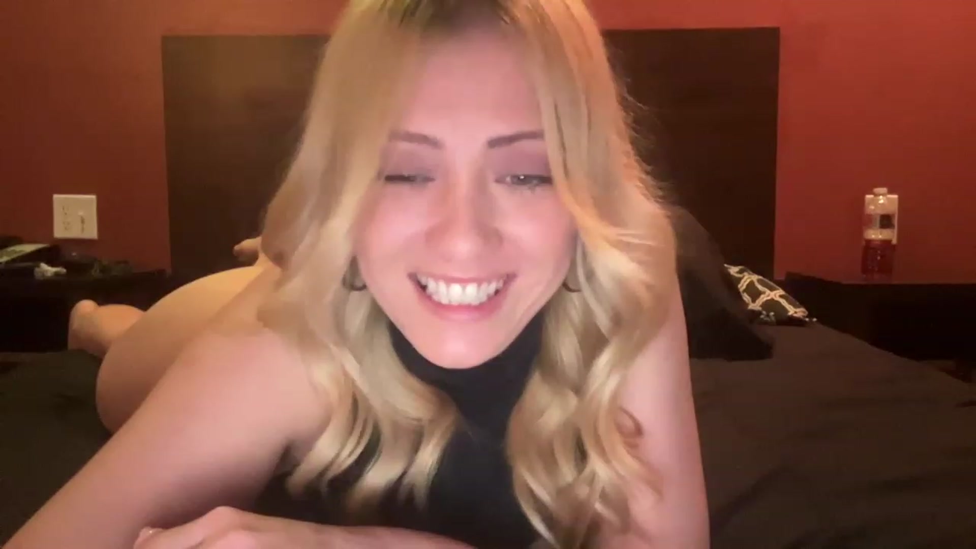 Gallery image thumbnail from Bella_Online's myfreecams stream on, 02/28/2023, 07:59 image 13 of 20