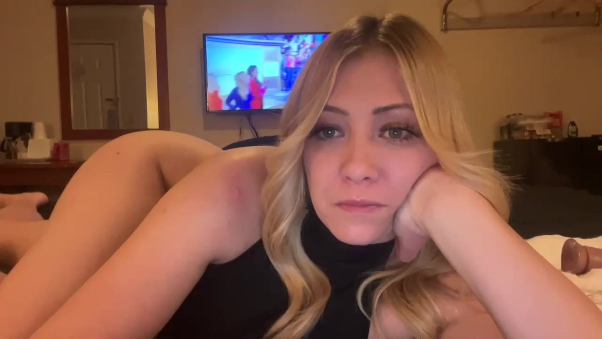 Gallery image thumbnail from Bella_Online's myfreecams stream on, 03/03/2023, 10:40 image 7 of 20