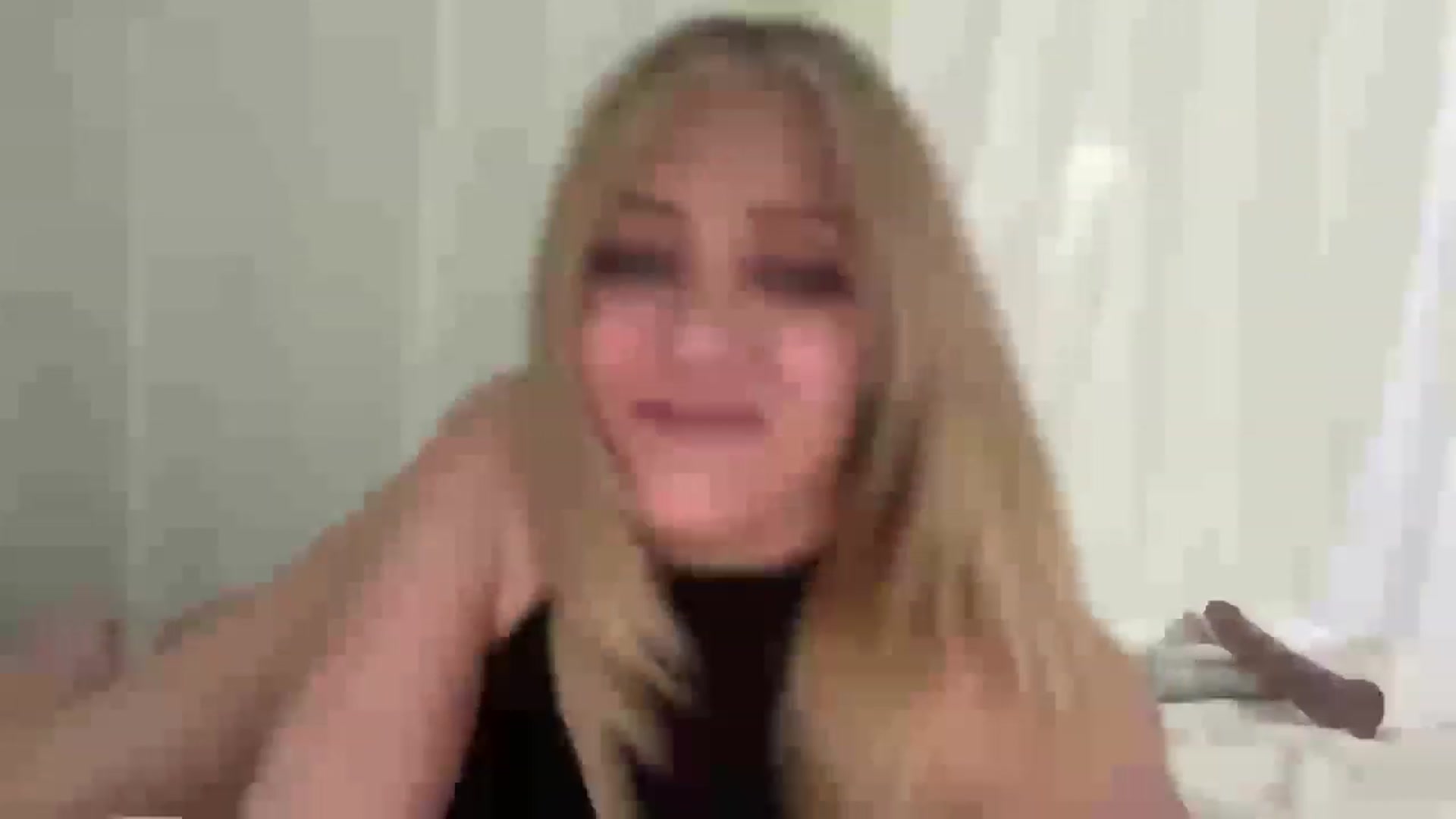 Gallery image thumbnail from Bella_Online's myfreecams stream on, 03/23/2023, 07:38 image 18 of 20