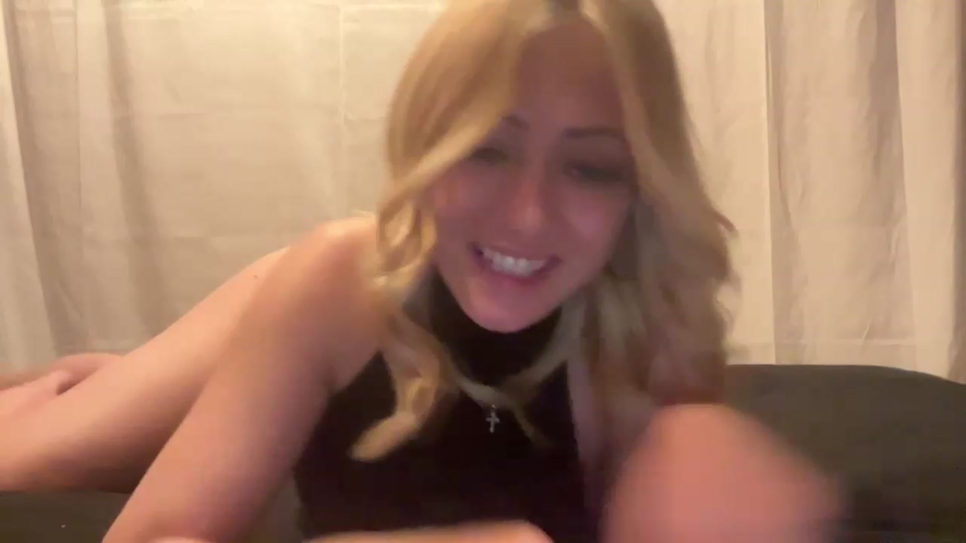Gallery image thumbnail from Bella_Online's myfreecams stream on, 03/29/2023, 23:10 image 20 of 20