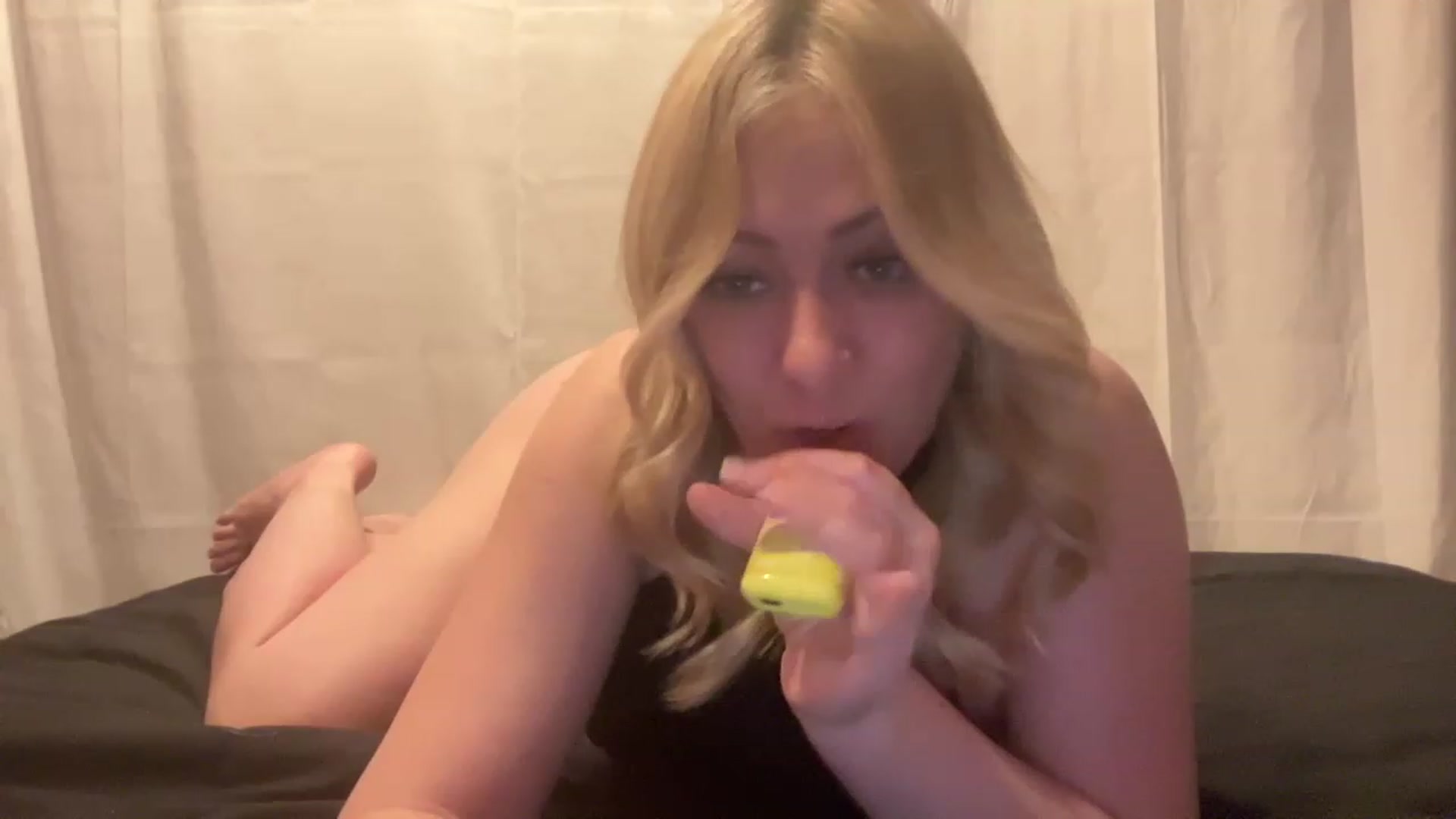 Gallery image thumbnail from Bella_Online's myfreecams stream on, 03/29/2023, 23:10 image 19 of 20