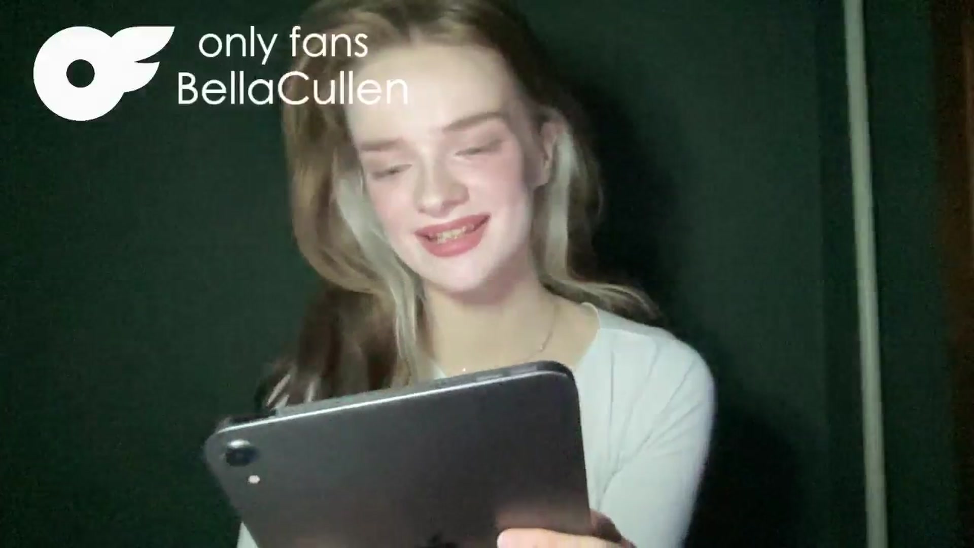 Gallery image thumbnail from Bella__Cullen's myfreecams stream on, 05/25/2024, 20:18 image 14 of 20