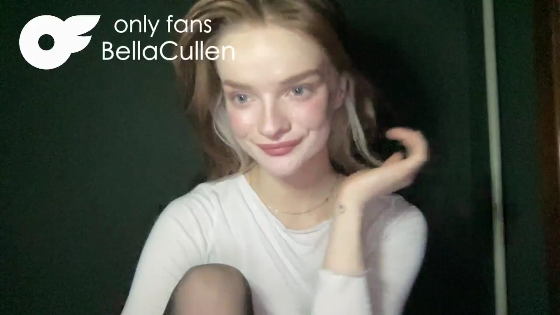 Gallery image thumbnail from Bella__Cullen's myfreecams stream on, 05/25/2024, 20:18 image 17 of 20
