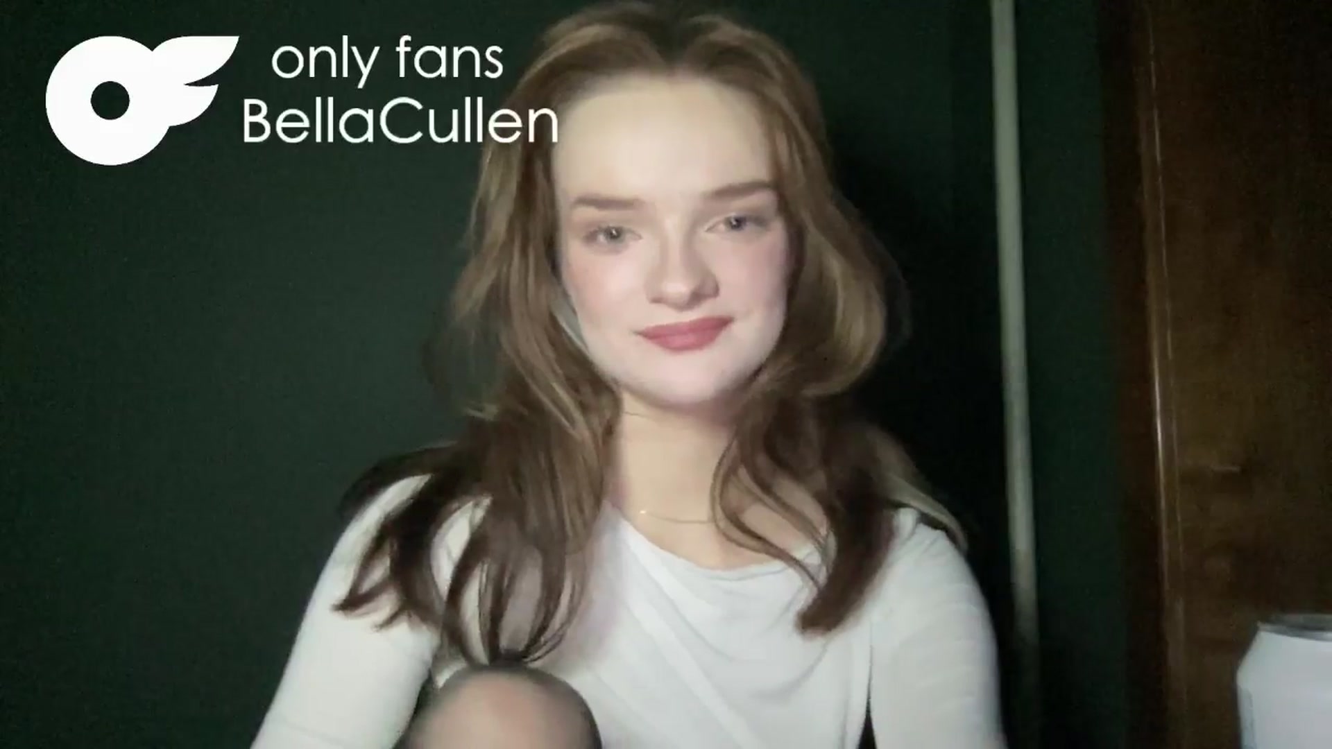 Gallery image thumbnail from Bella__Cullen's myfreecams stream on, 05/25/2024, 20:18 image 6 of 20