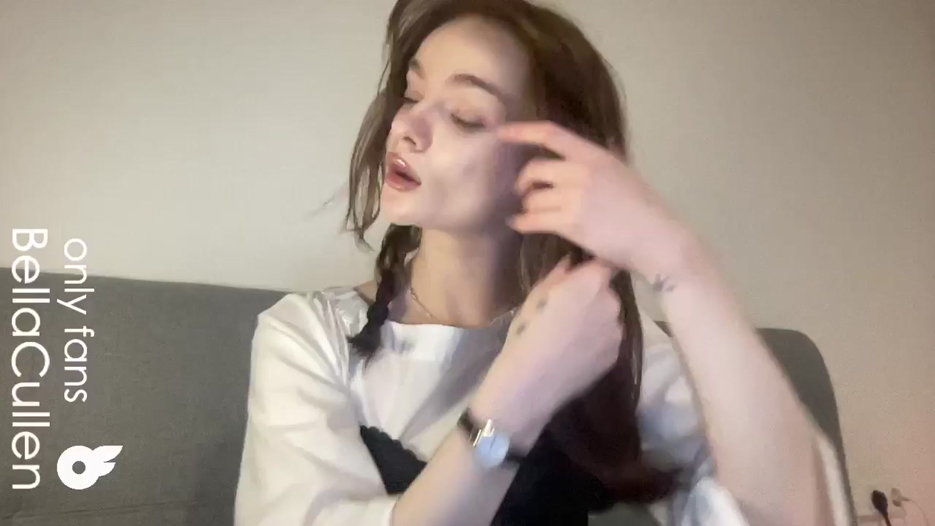 Gallery image thumbnail from Bella__Cullen's myfreecams stream on, 07/07/2024, 12:30 image 16 of 20
