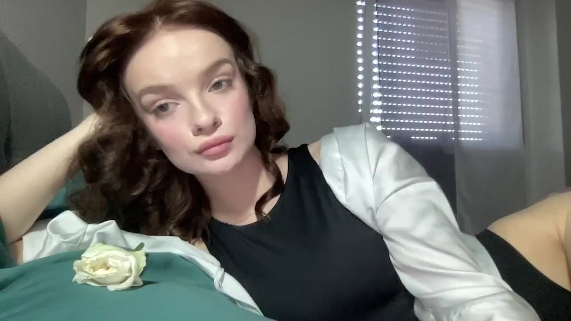 Gallery image thumbnail from Bella__Cullen's myfreecams stream on, 07/18/2024, 08:32 image 4 of 20