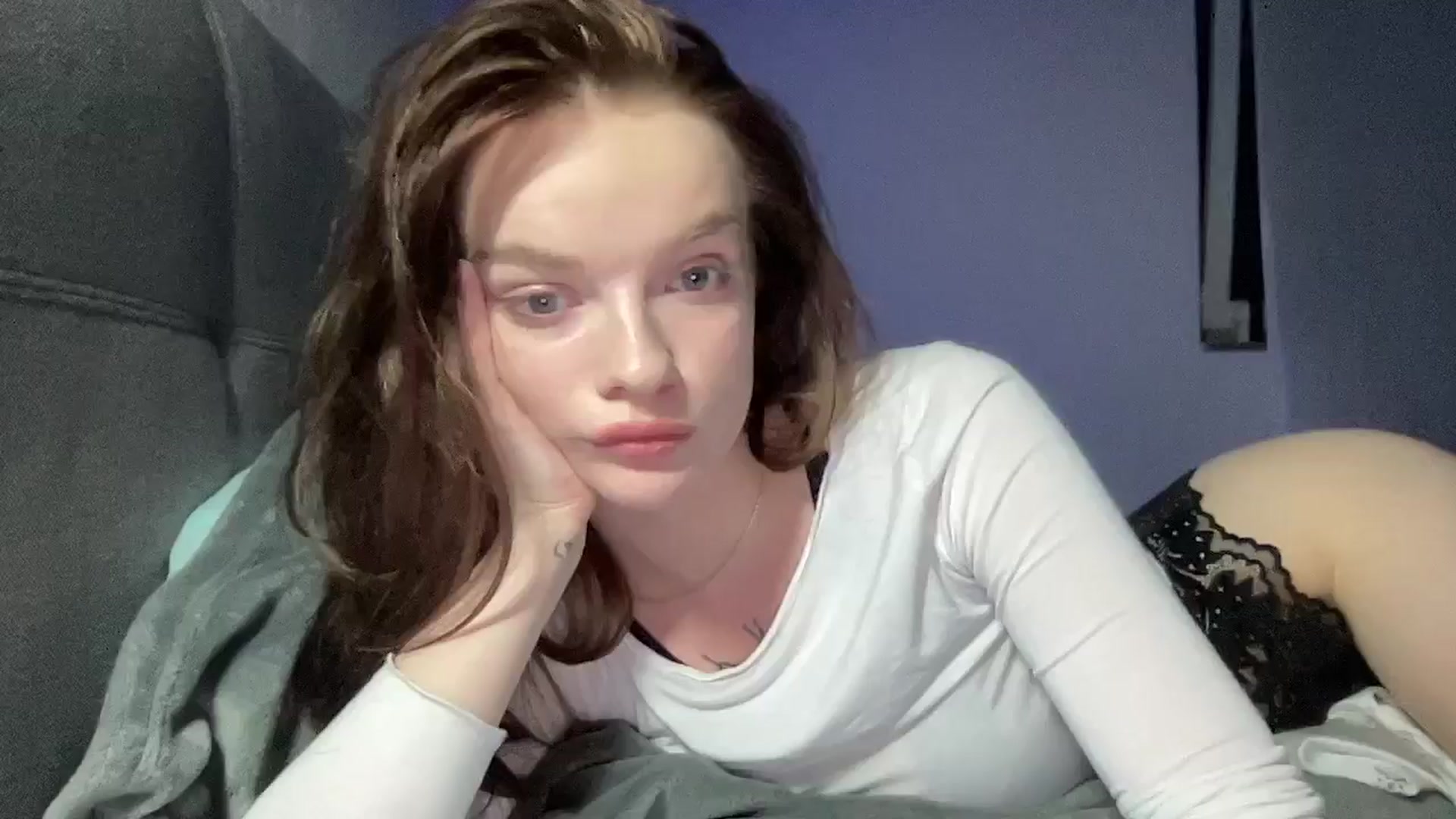 Gallery image thumbnail from Bella__Cullen's myfreecams stream on, 07/23/2024, 01:56 image 12 of 20