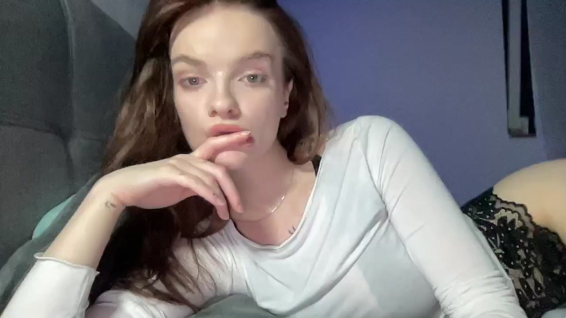 Gallery image thumbnail from Bella__Cullen's myfreecams stream on, 07/23/2024, 01:56 image 4 of 20