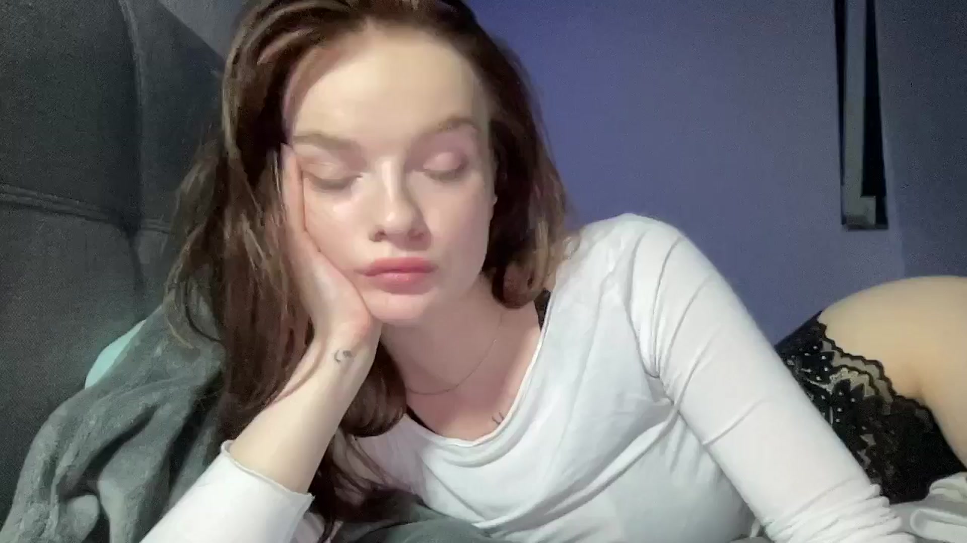 Gallery image thumbnail from Bella__Cullen's myfreecams stream on, 07/23/2024, 01:56 image 9 of 20