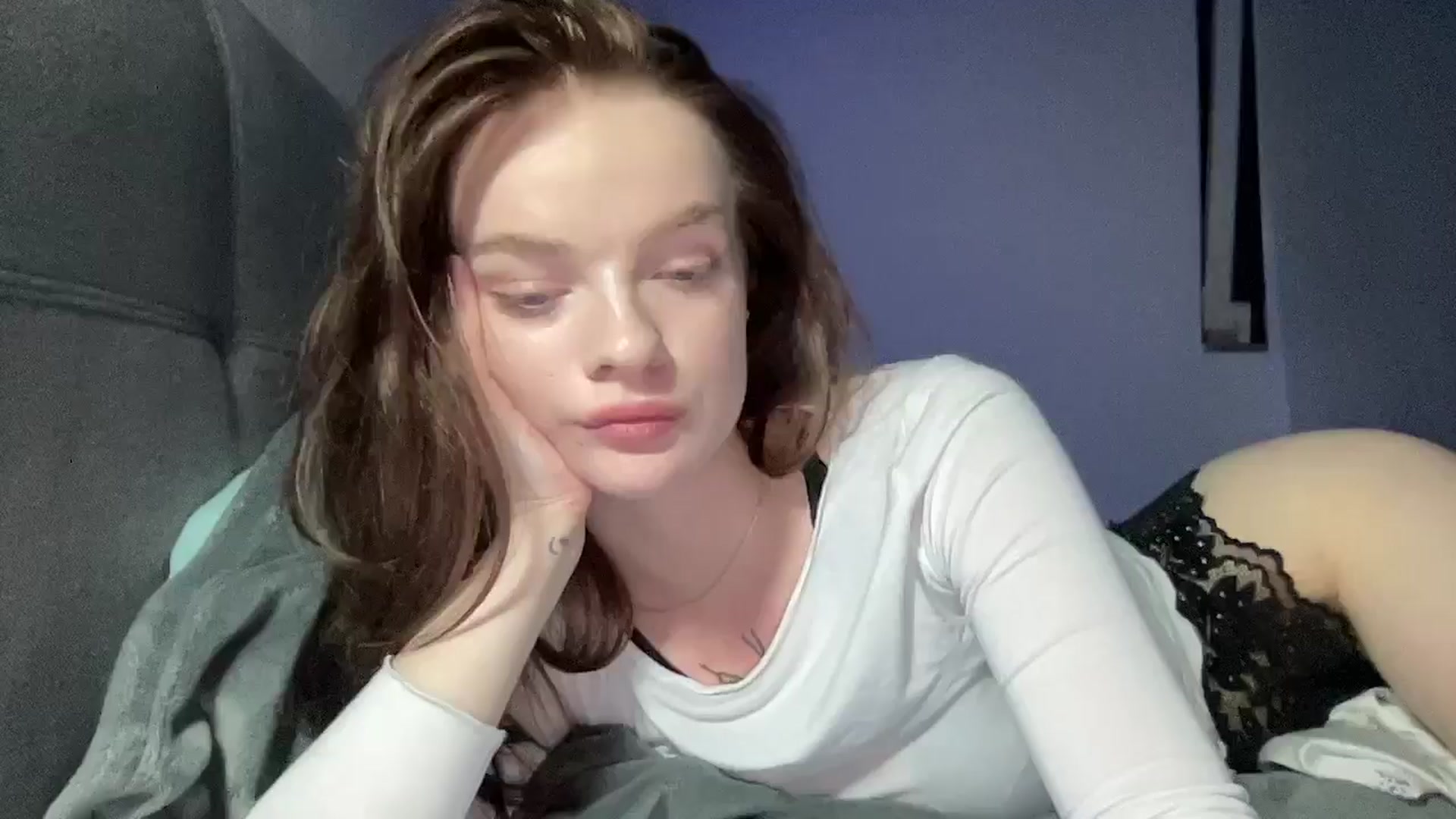 Gallery image thumbnail from Bella__Cullen's myfreecams stream on, 07/23/2024, 01:56 image 13 of 20