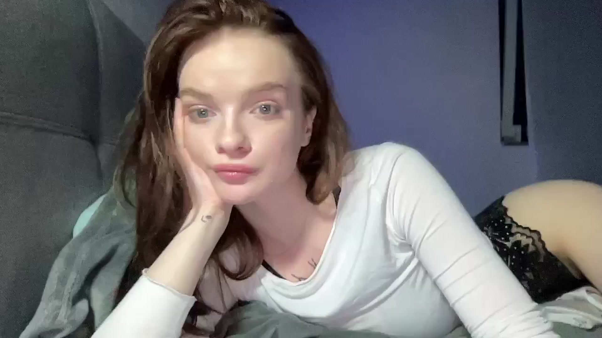 Gallery image thumbnail from Bella__Cullen's myfreecams stream on, 07/23/2024, 01:56 image 16 of 20