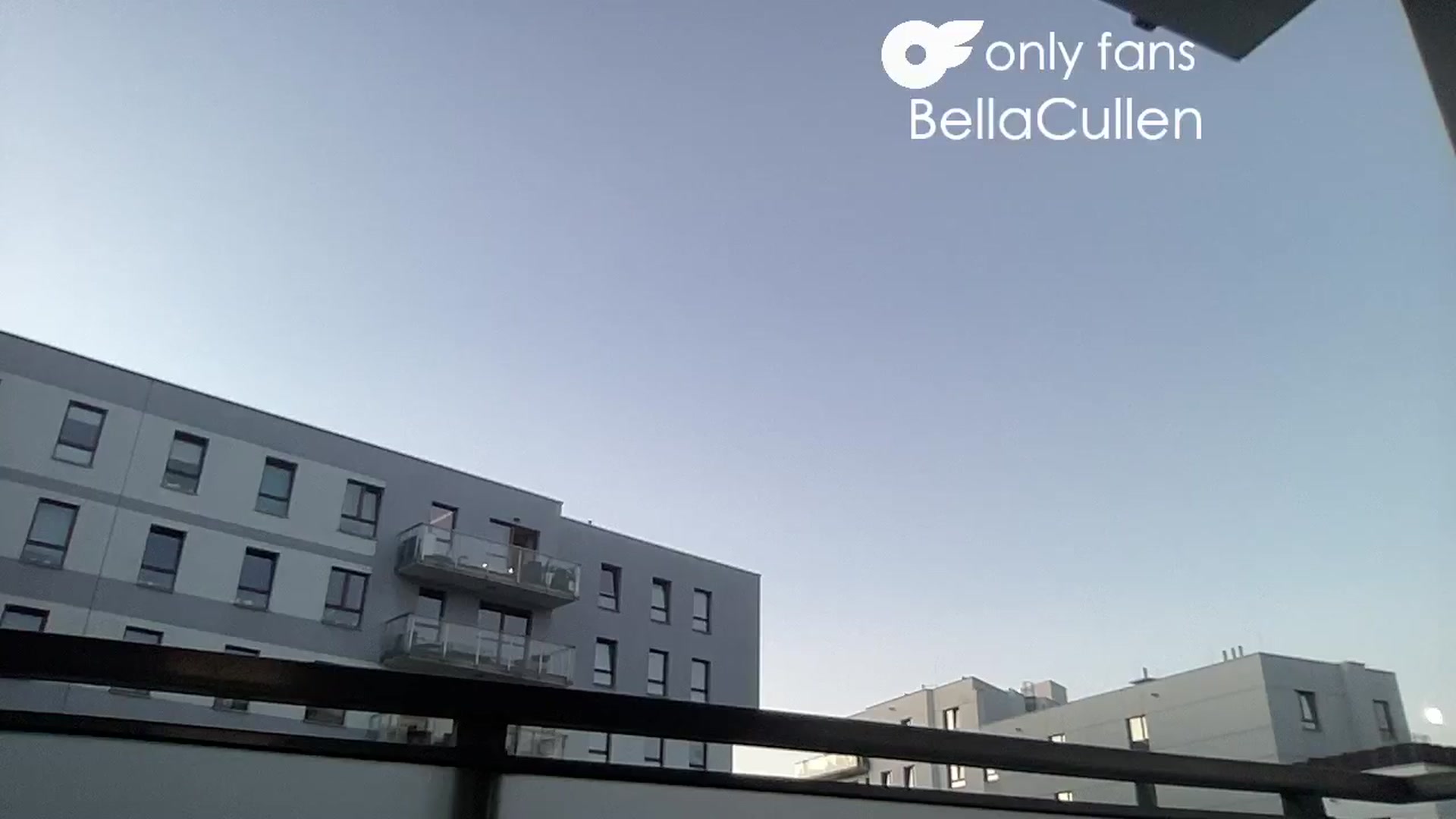Gallery image thumbnail from Bella__Cullen's myfreecams stream on, 08/14/2024, 18:50 image 17 of 20