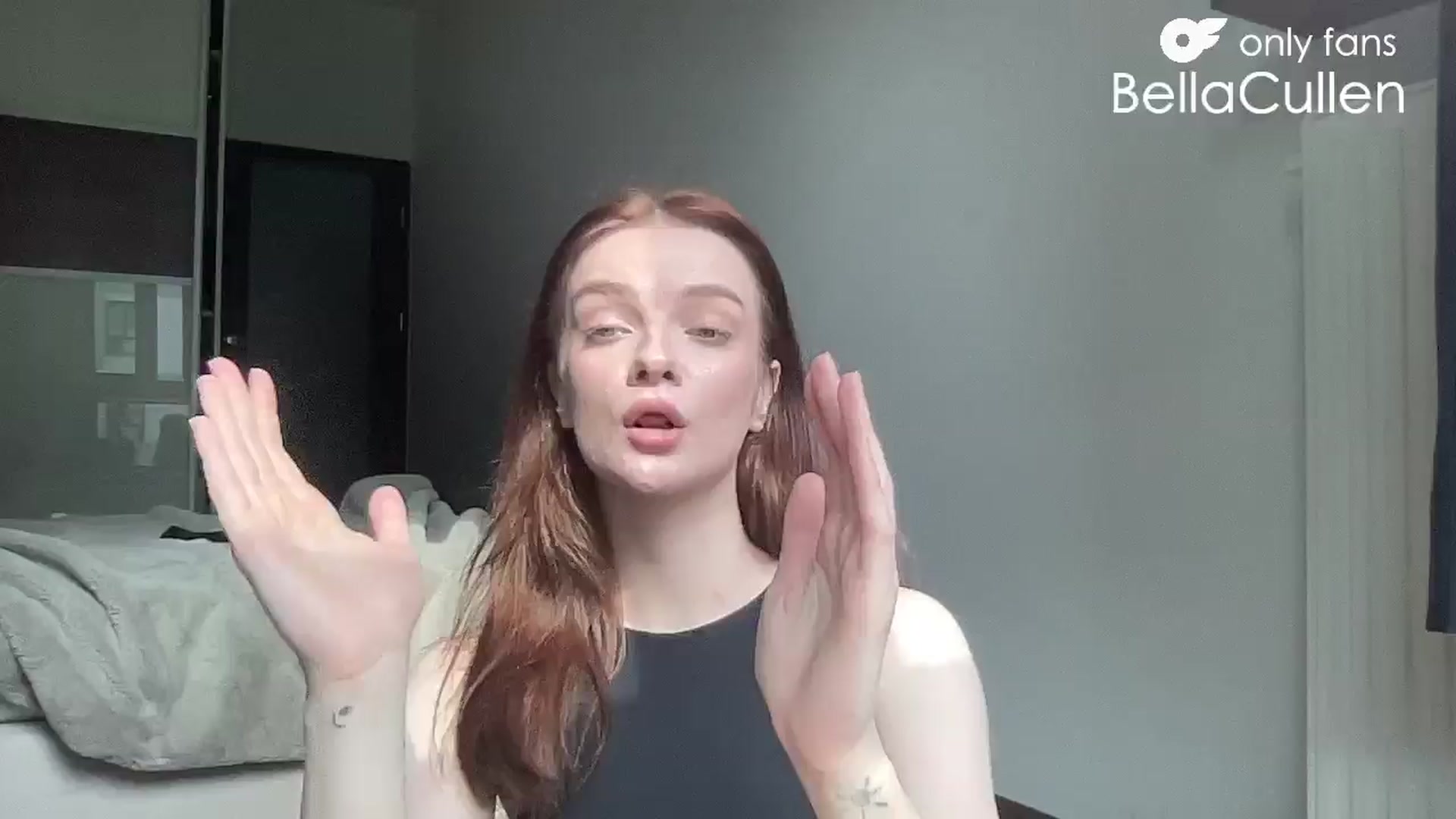 Gallery image thumbnail from Bella__Cullen's myfreecams stream on, 08/25/2024, 13:00 image 18 of 20