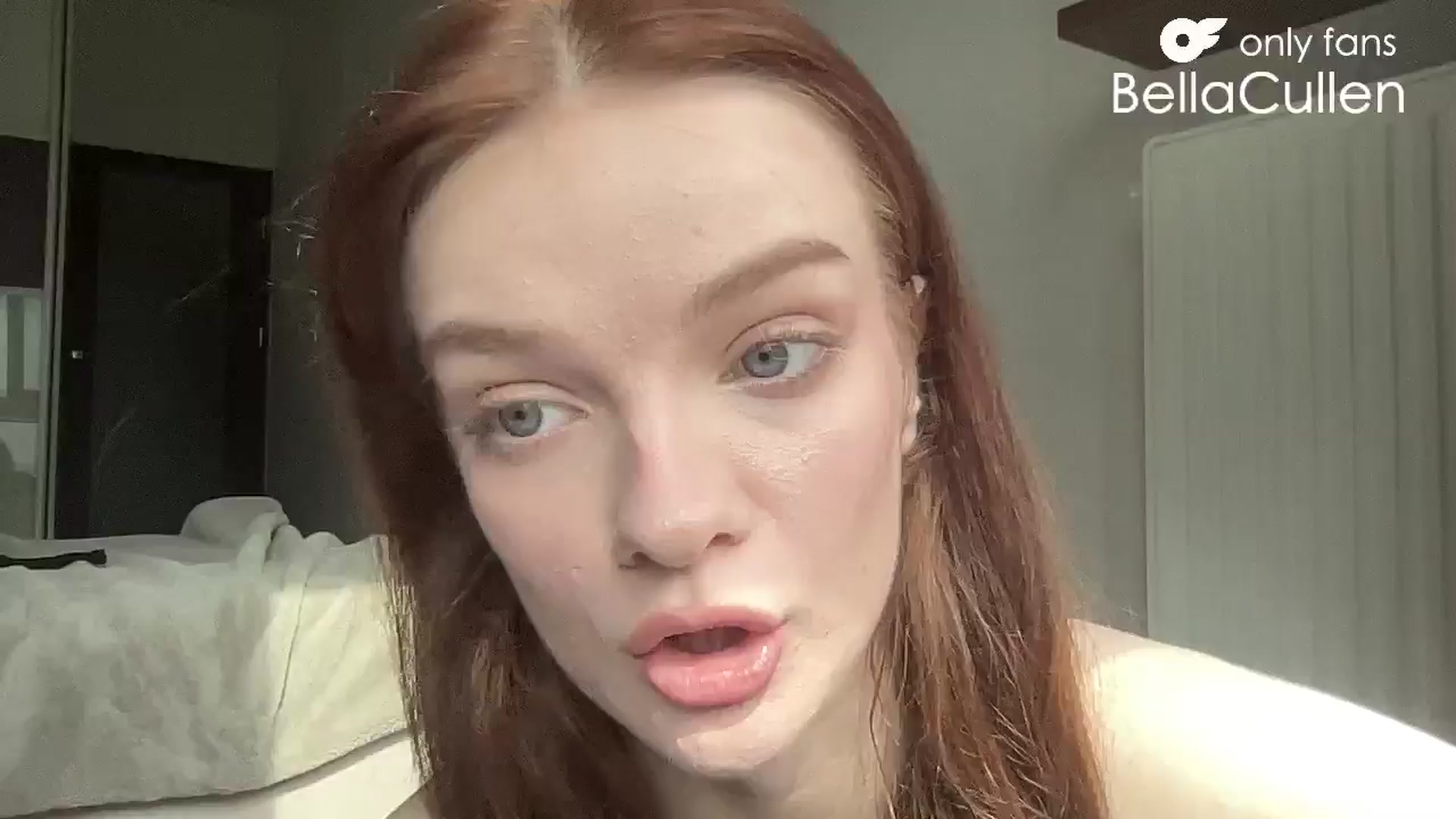 Gallery image thumbnail from Bella__Cullen's myfreecams stream on, 08/25/2024, 13:00 image 1 of 20