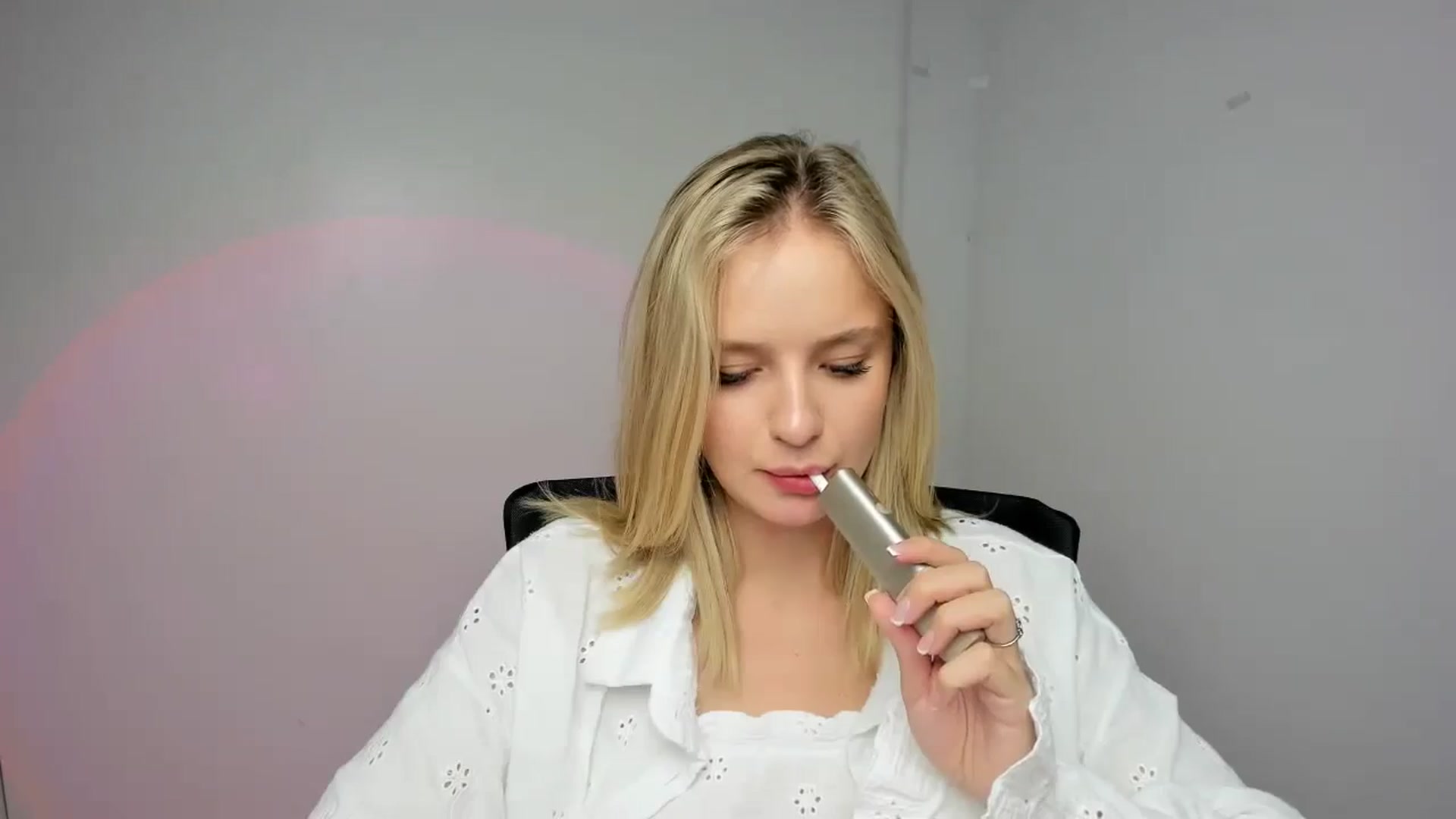 Gallery image thumbnail from Bella_amorere's myfreecams stream on, 08/18/2024, 14:35 image 6 of 20