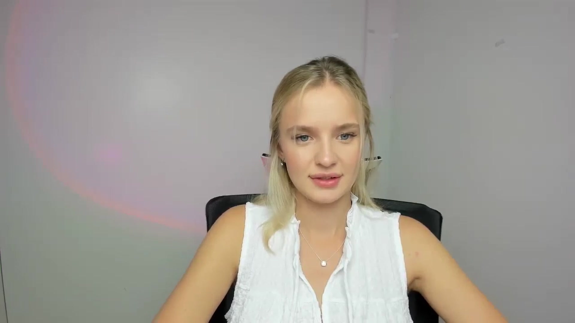 Gallery image thumbnail from Bella_amorere's myfreecams stream on, 08/24/2024, 13:01 image 5 of 20