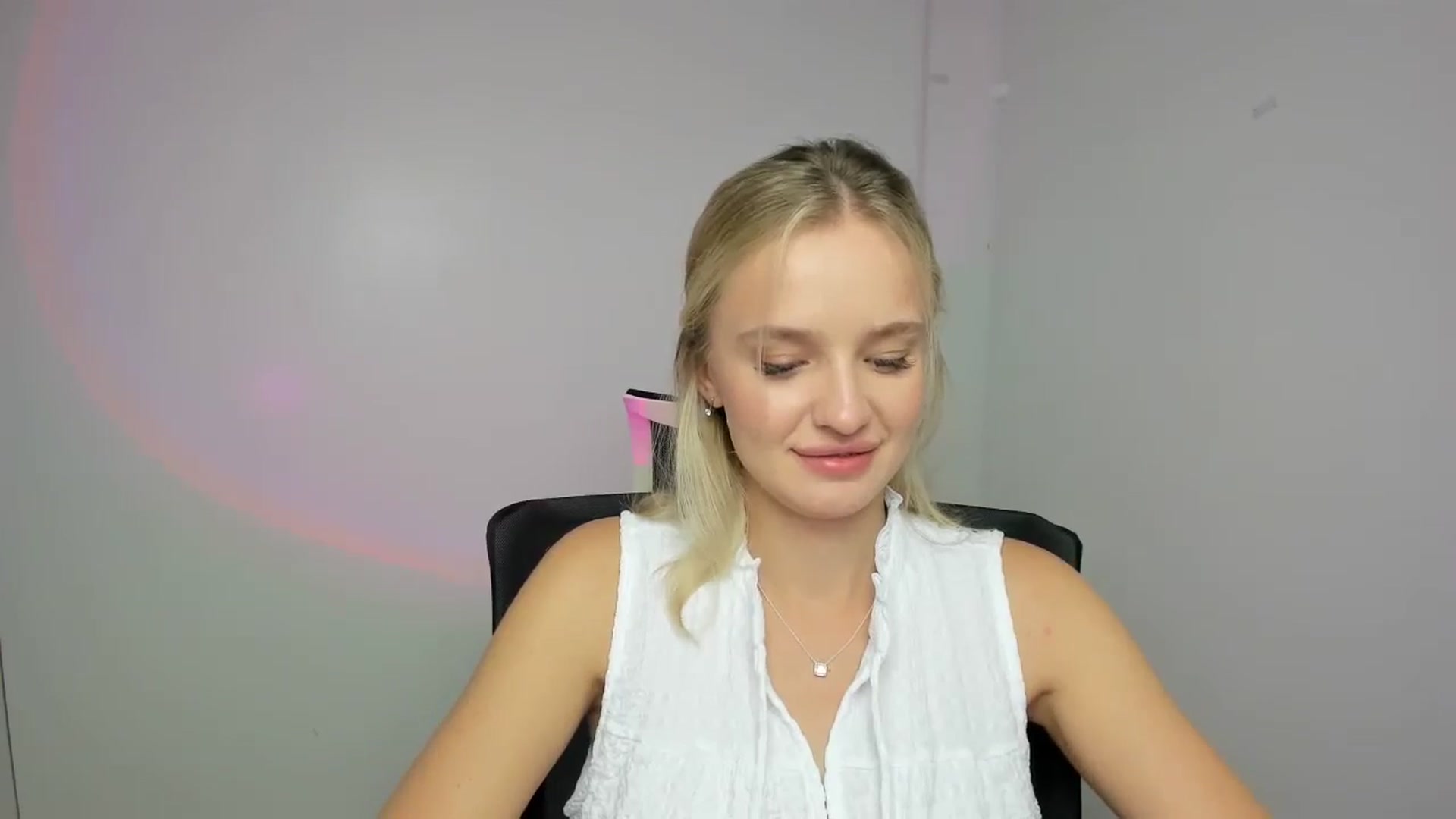 Gallery image thumbnail from Bella_amorere's myfreecams stream on, 08/24/2024, 13:01 image 3 of 20