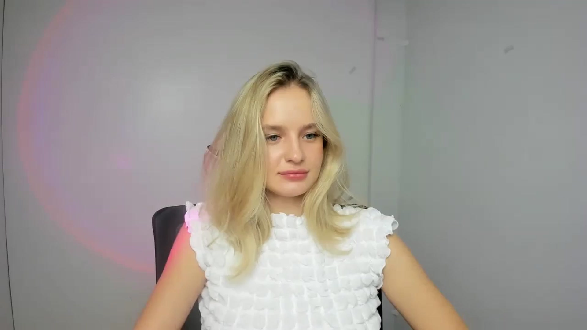Gallery image thumbnail from Bella_amorere's myfreecams stream on, 08/27/2024, 15:35 image 3 of 20