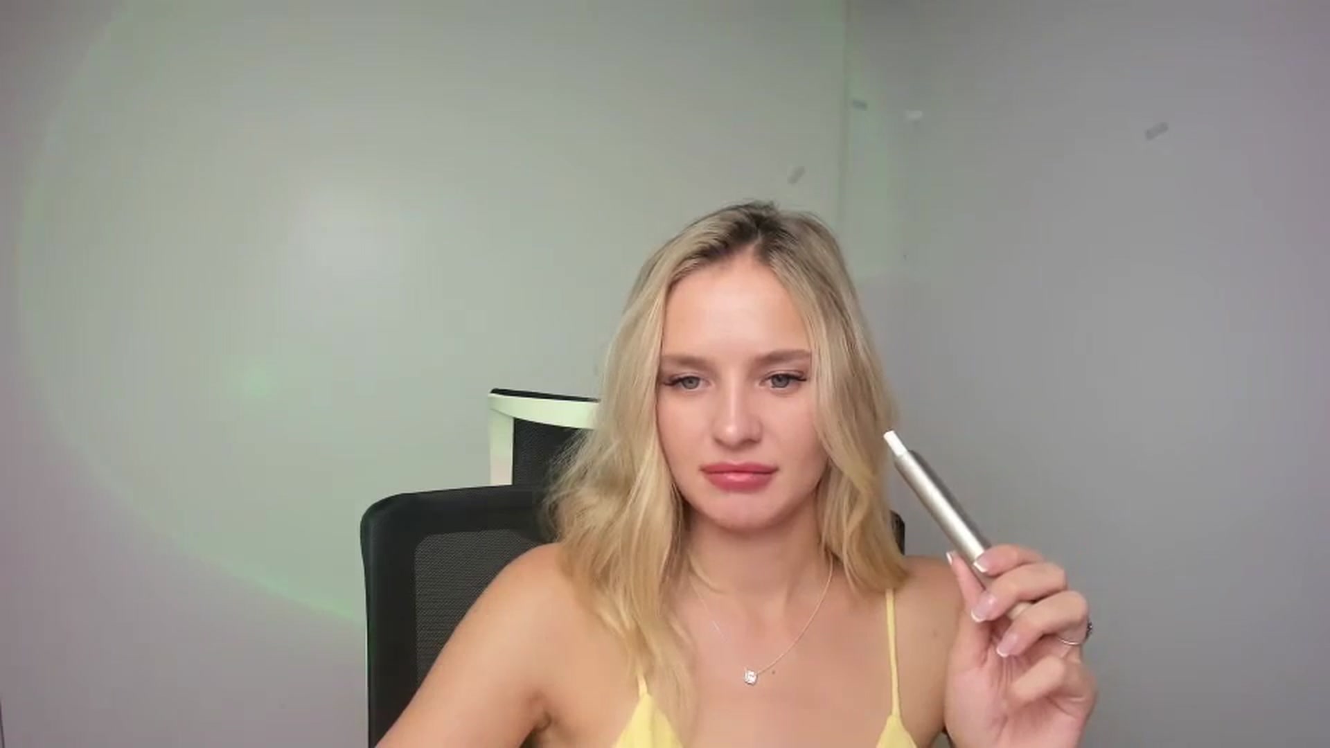 Gallery image thumbnail from Bella_amorere's myfreecams stream on, 08/29/2024, 13:43 image 13 of 20