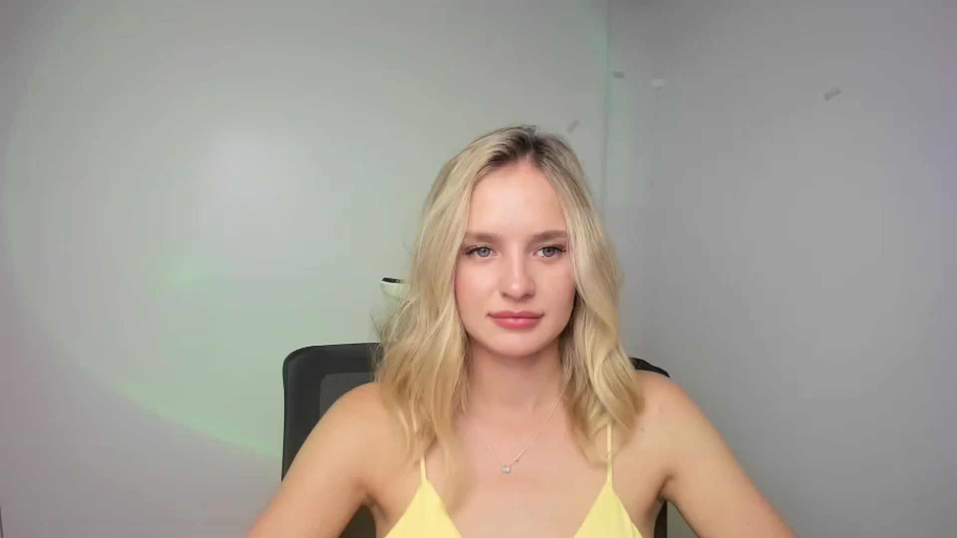 Gallery image thumbnail from Bella_amorere's myfreecams stream on, 08/29/2024, 13:43 image 3 of 20