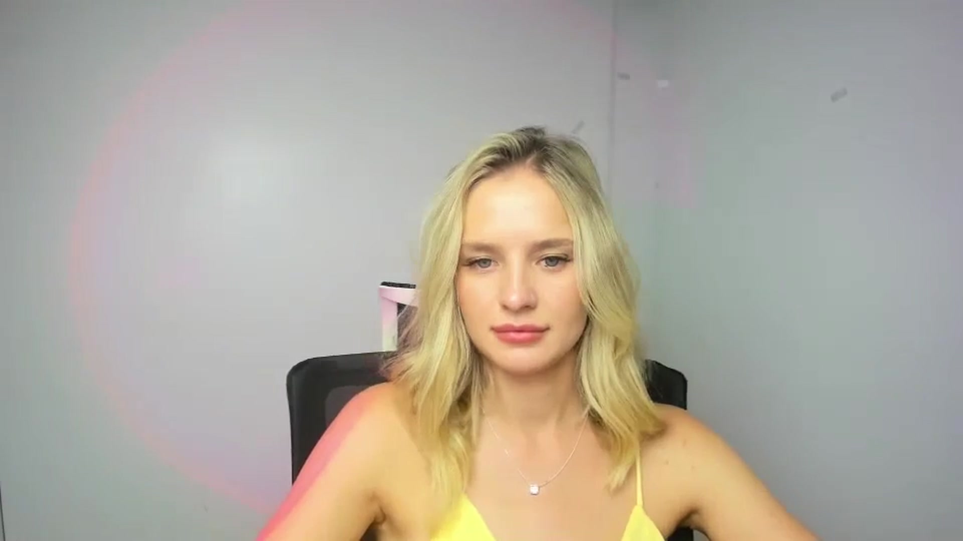 Gallery image thumbnail from Bella_amorere's myfreecams stream on, 08/29/2024, 14:16 image 6 of 20