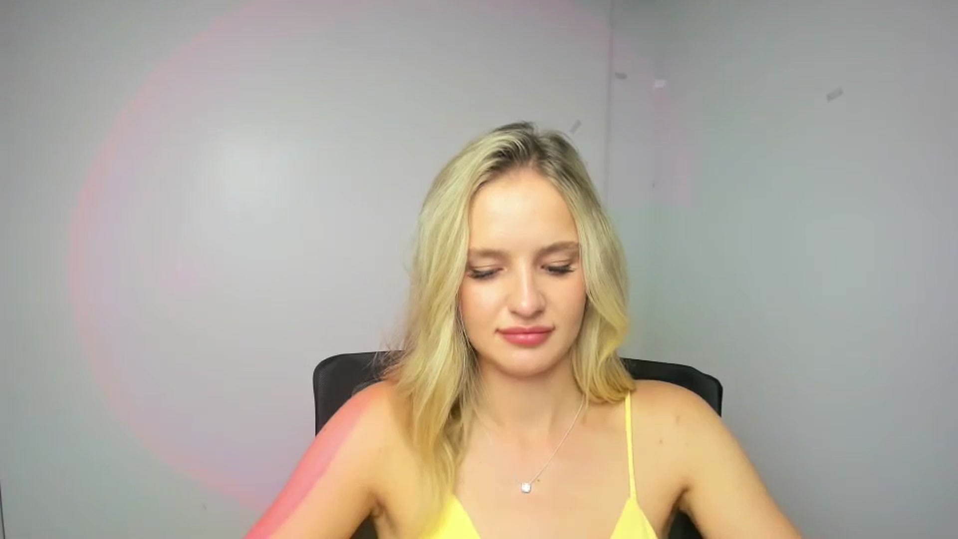 Gallery image thumbnail from Bella_amorere's myfreecams stream on, 08/29/2024, 14:16 image 18 of 20