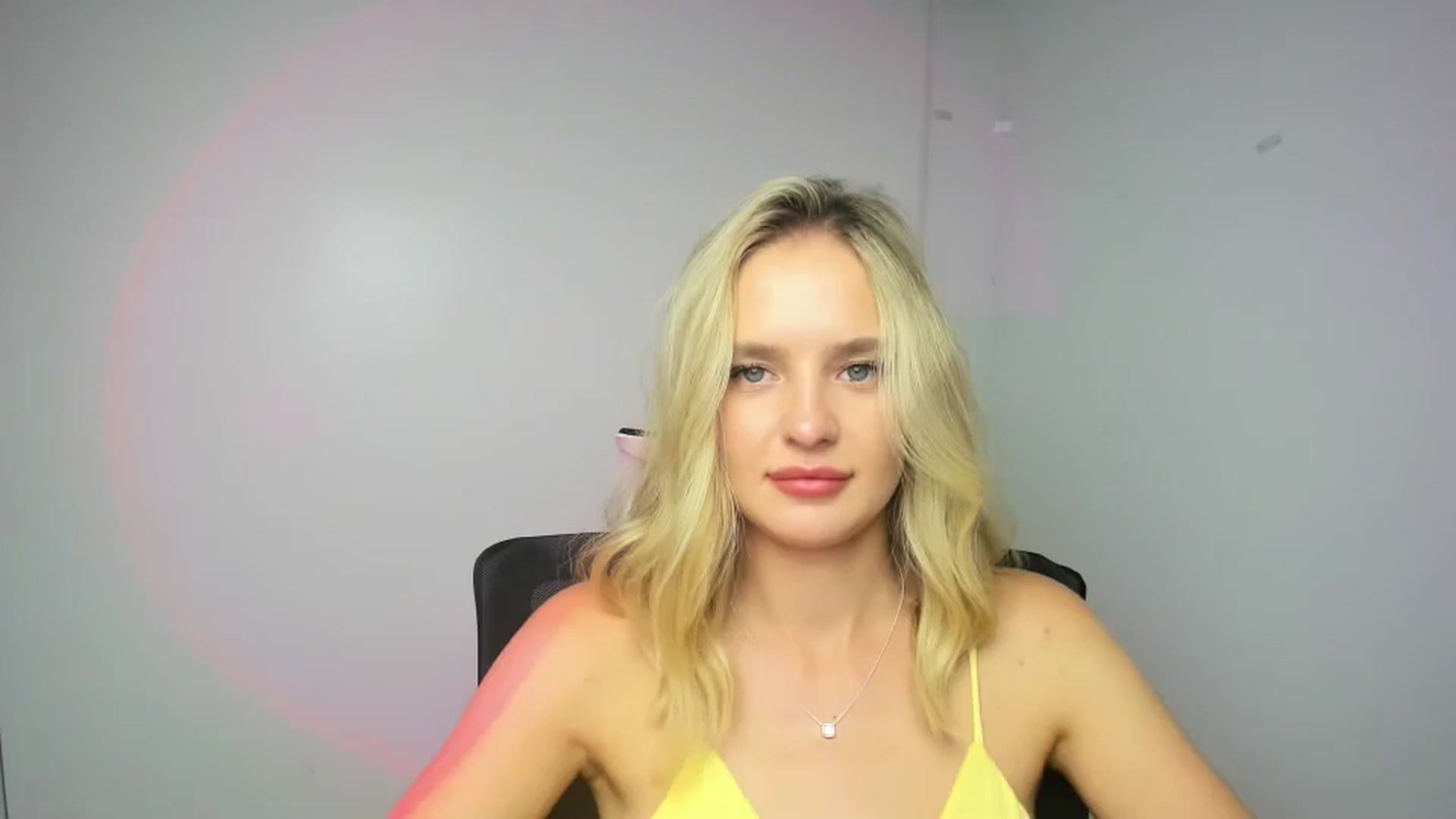Gallery image thumbnail from Bella_amorere's myfreecams stream on, 08/29/2024, 14:16 image 2 of 20