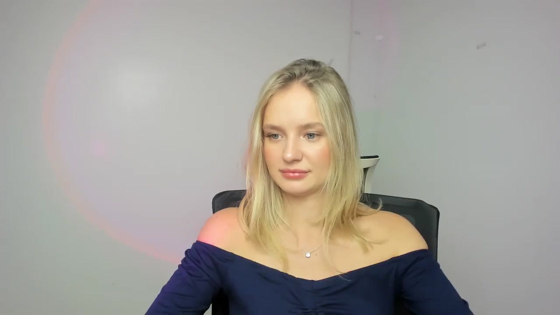 Gallery image thumbnail from Bella_amorere's myfreecams stream on, 09/06/2024, 11:51 image 18 of 20