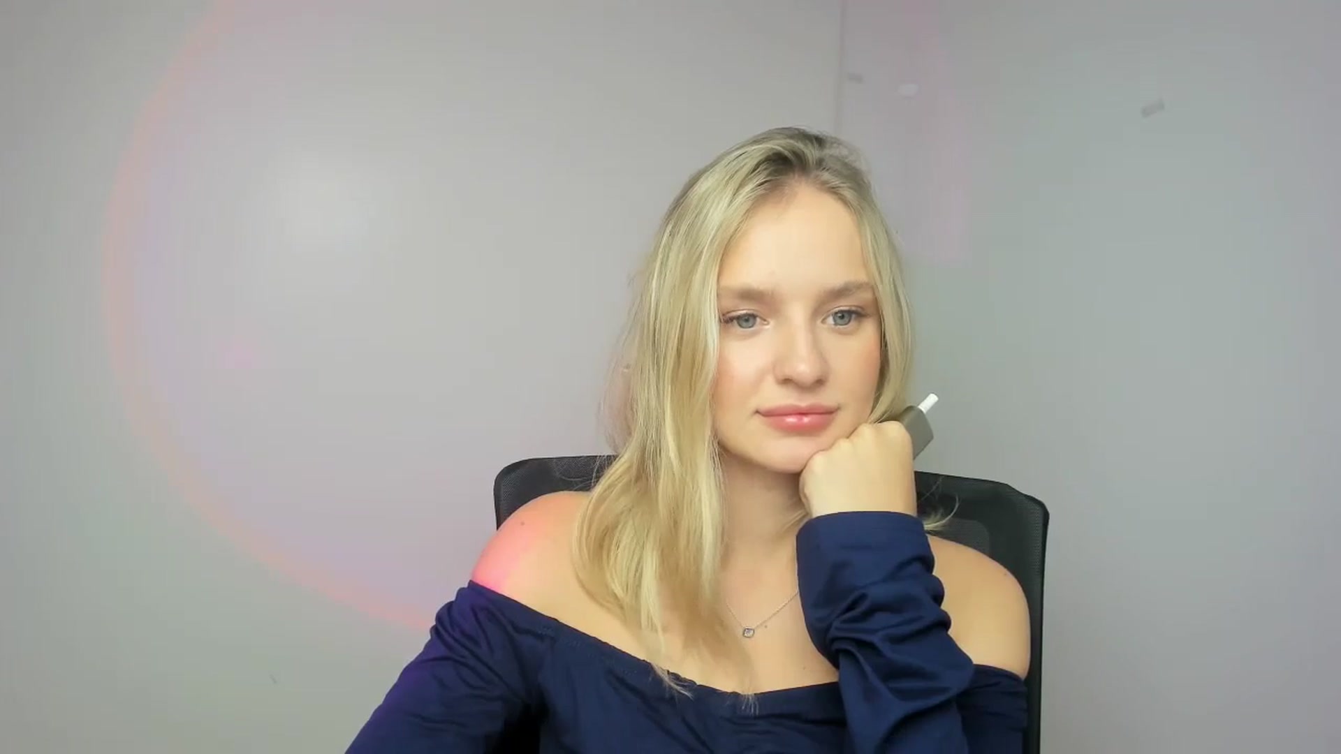 Gallery image thumbnail from Bella_amorere's myfreecams stream on, 09/06/2024, 11:51 image 8 of 20