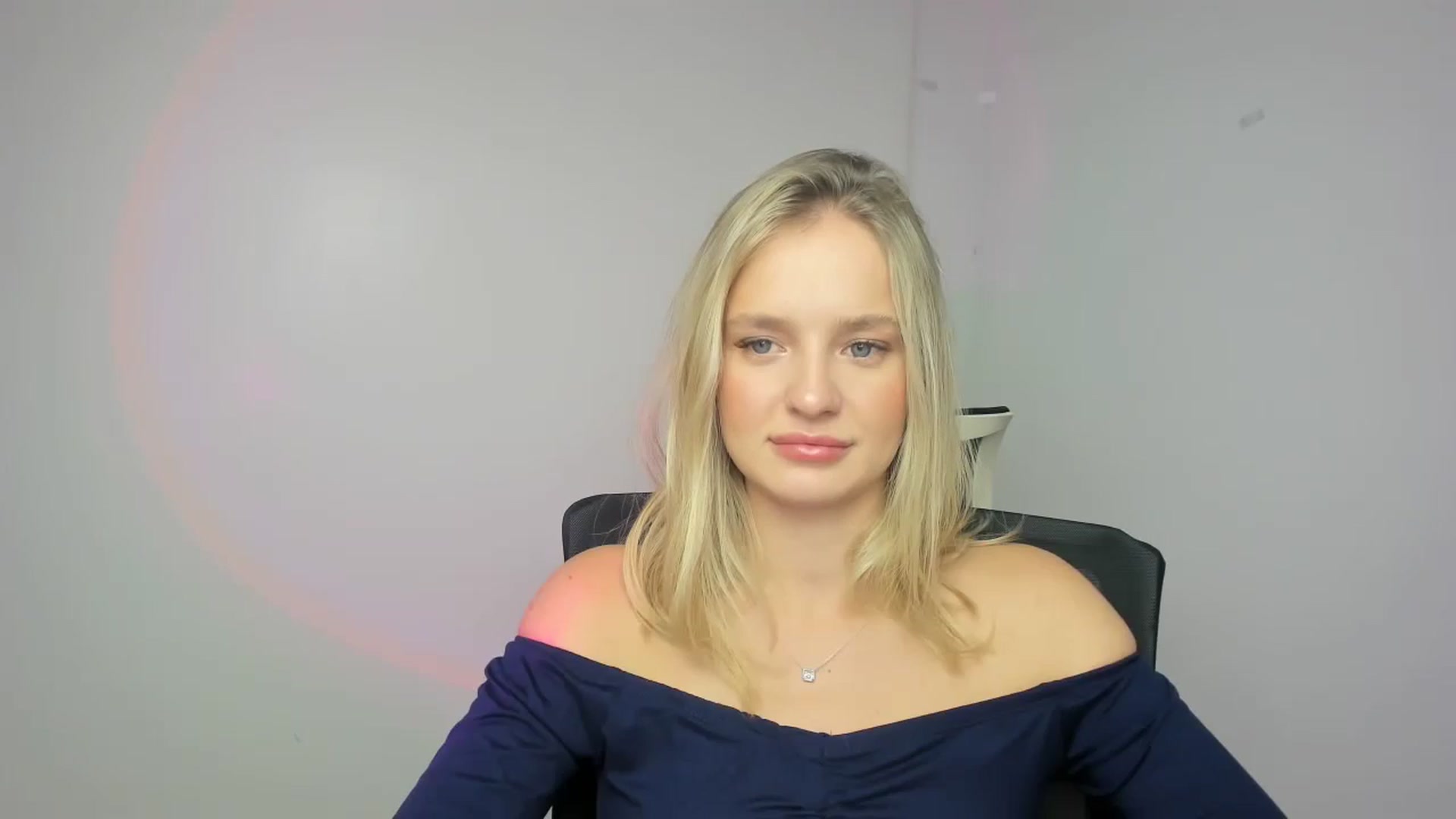 Gallery image thumbnail from Bella_amorere's myfreecams stream on, 09/06/2024, 11:51 image 14 of 20