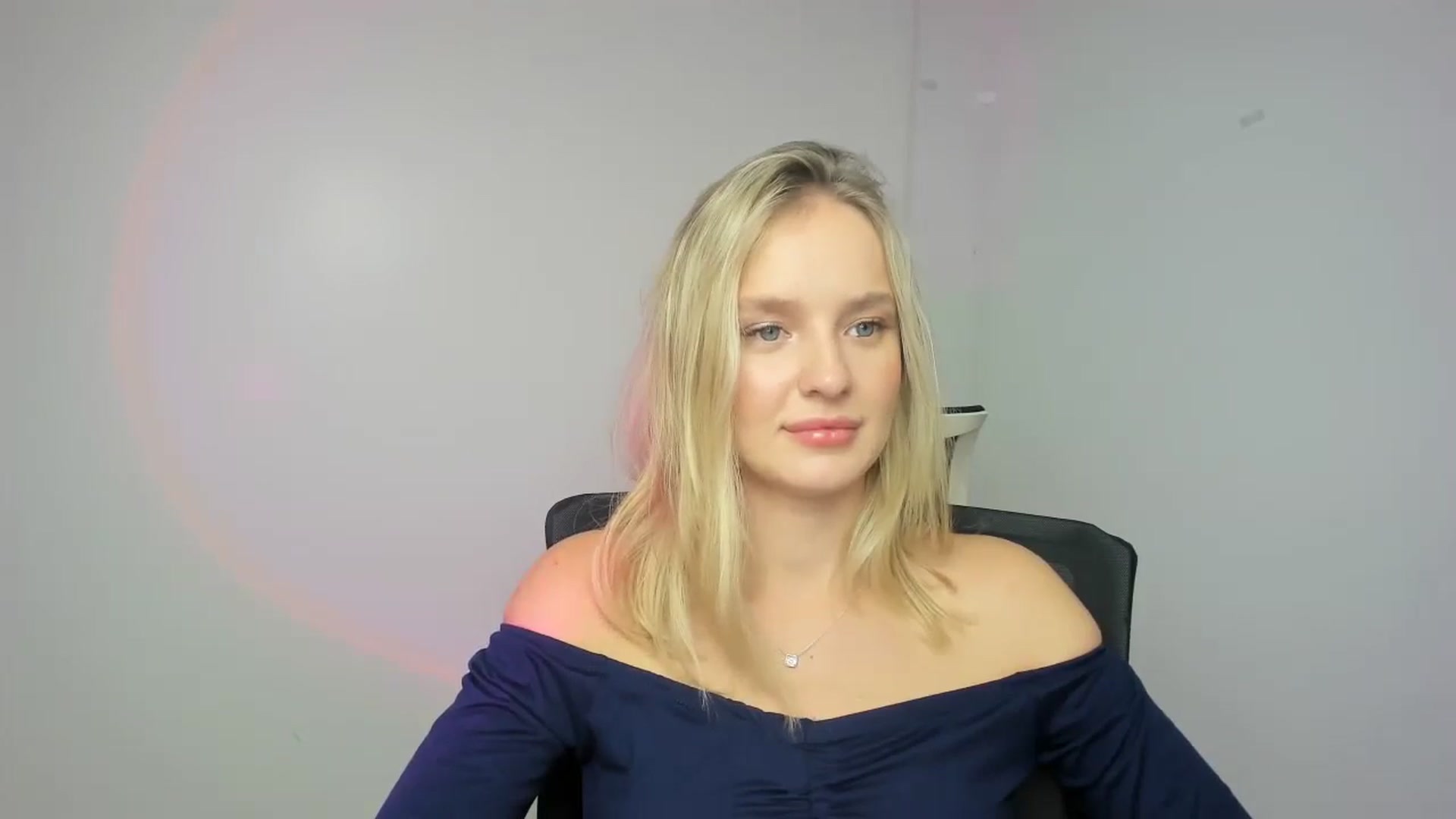 Gallery image thumbnail from Bella_amorere's myfreecams stream on, 09/06/2024, 11:51 image 4 of 20