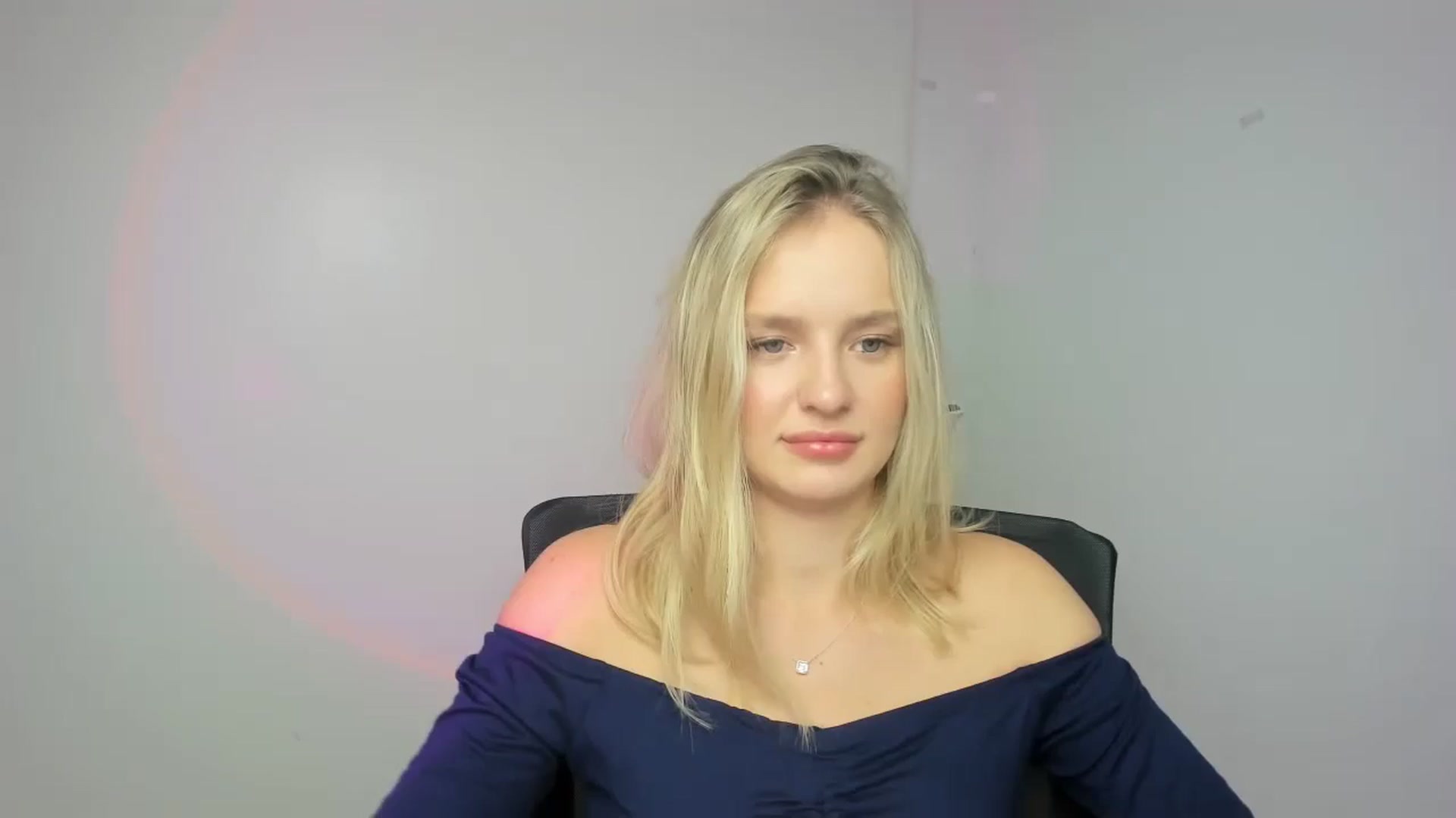 Gallery image thumbnail from Bella_amorere's myfreecams stream on, 09/06/2024, 11:51 image 9 of 20