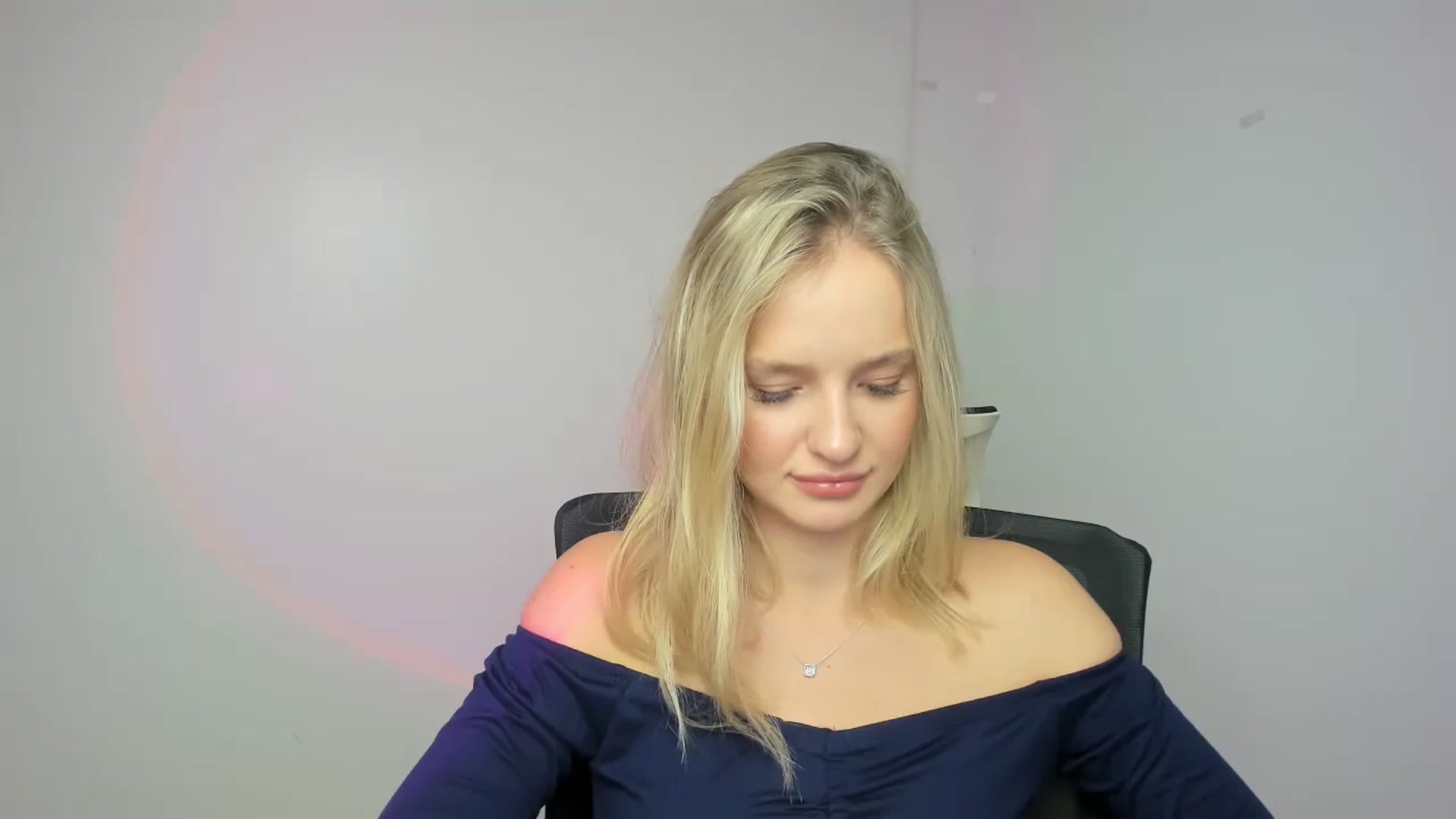 Gallery image thumbnail from Bella_amorere's myfreecams stream on, 09/06/2024, 11:51 image 7 of 20