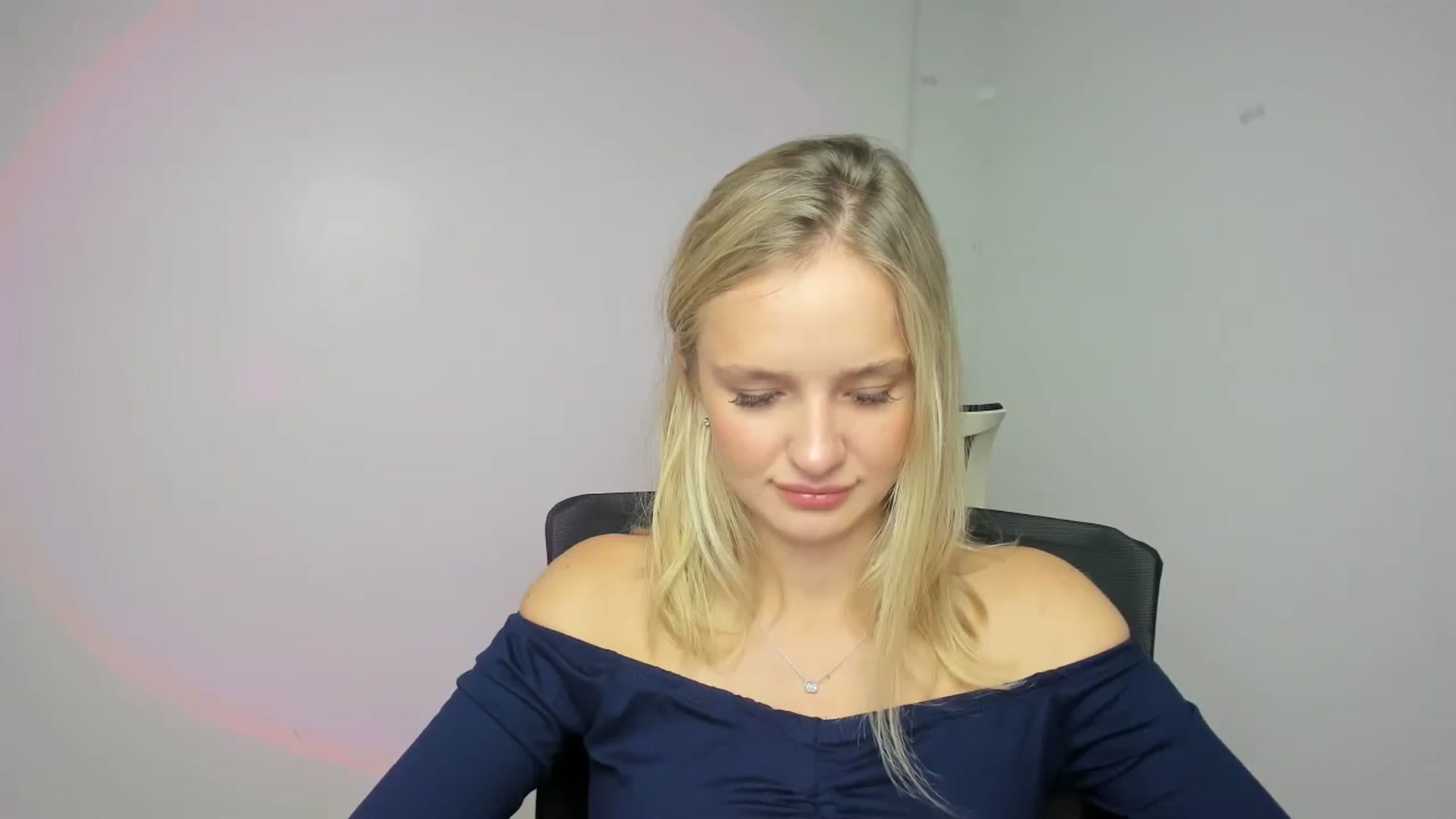 Gallery image thumbnail from Bella_amorere's myfreecams stream on, 09/06/2024, 14:34 image 13 of 20