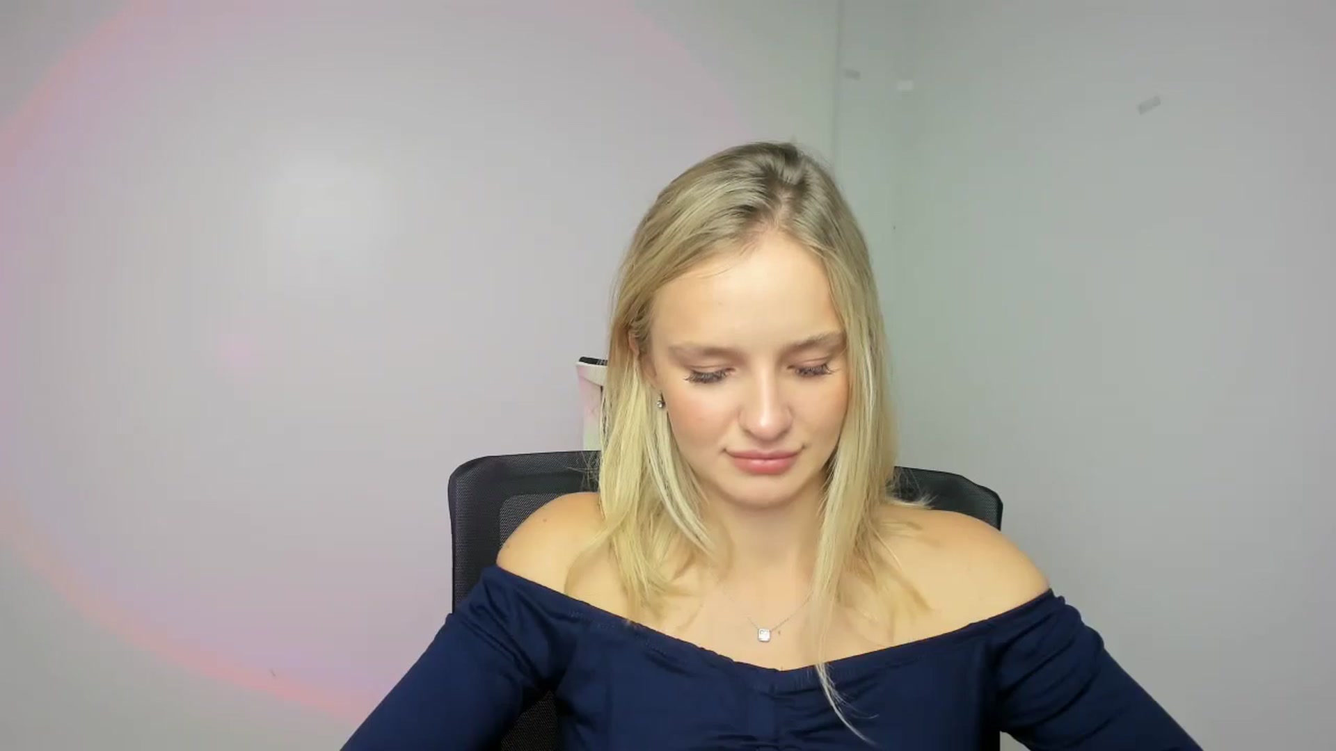 Gallery image thumbnail from Bella_amorere's myfreecams stream on, 09/06/2024, 14:34 image 2 of 20