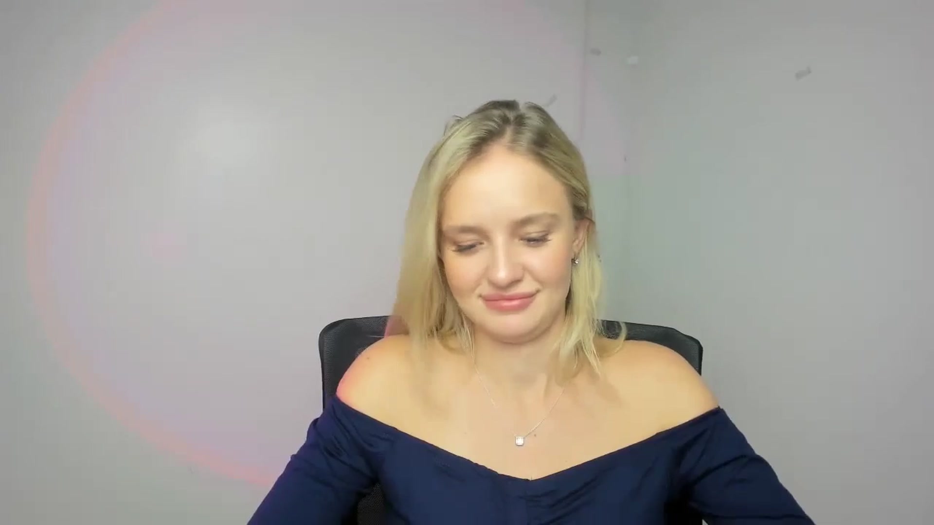 Gallery image thumbnail from Bella_amorere's myfreecams stream on, 09/06/2024, 15:52 image 18 of 20