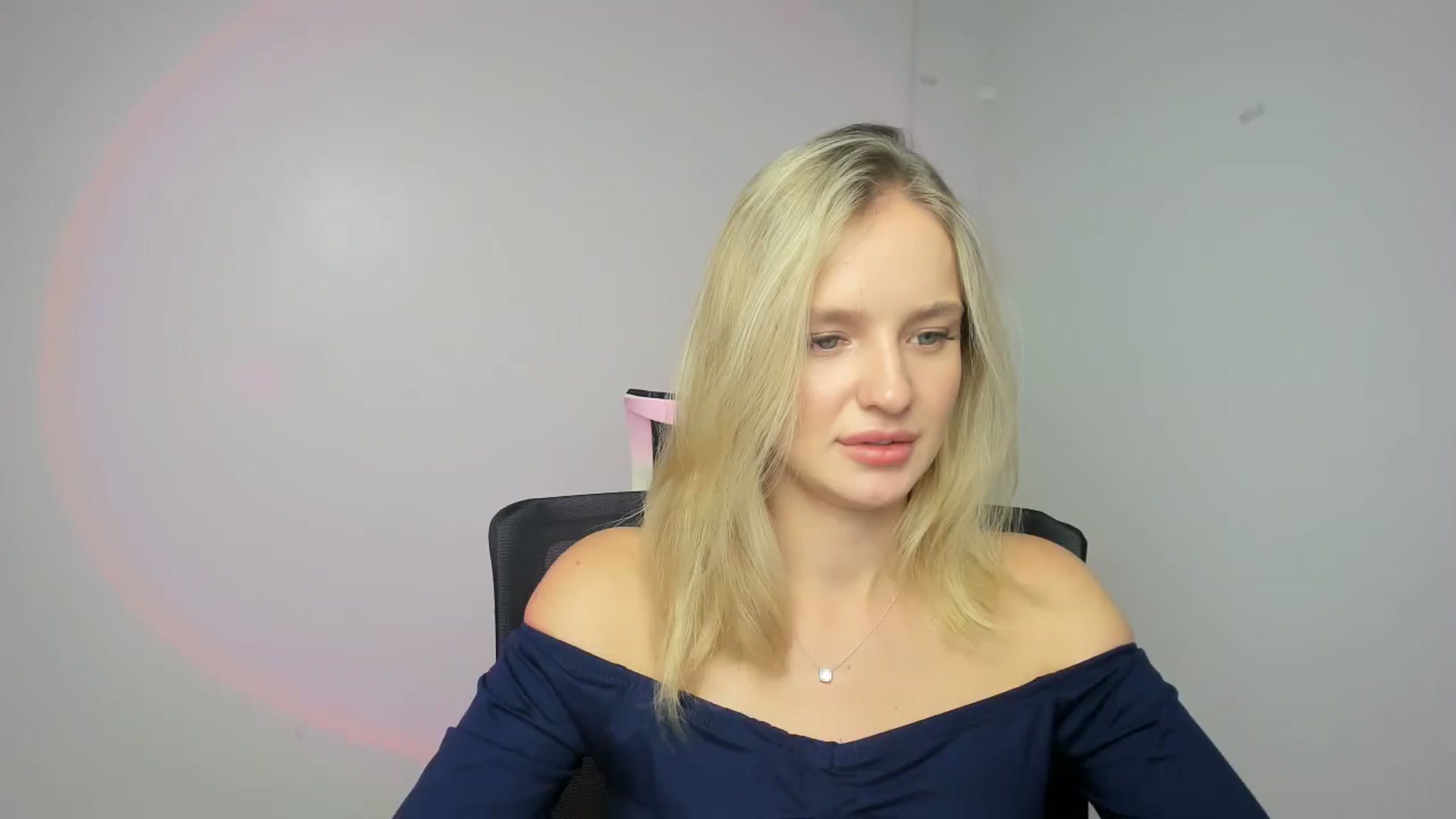 Gallery image thumbnail from Bella_amorere's myfreecams stream on, 09/06/2024, 15:52 image 1 of 20