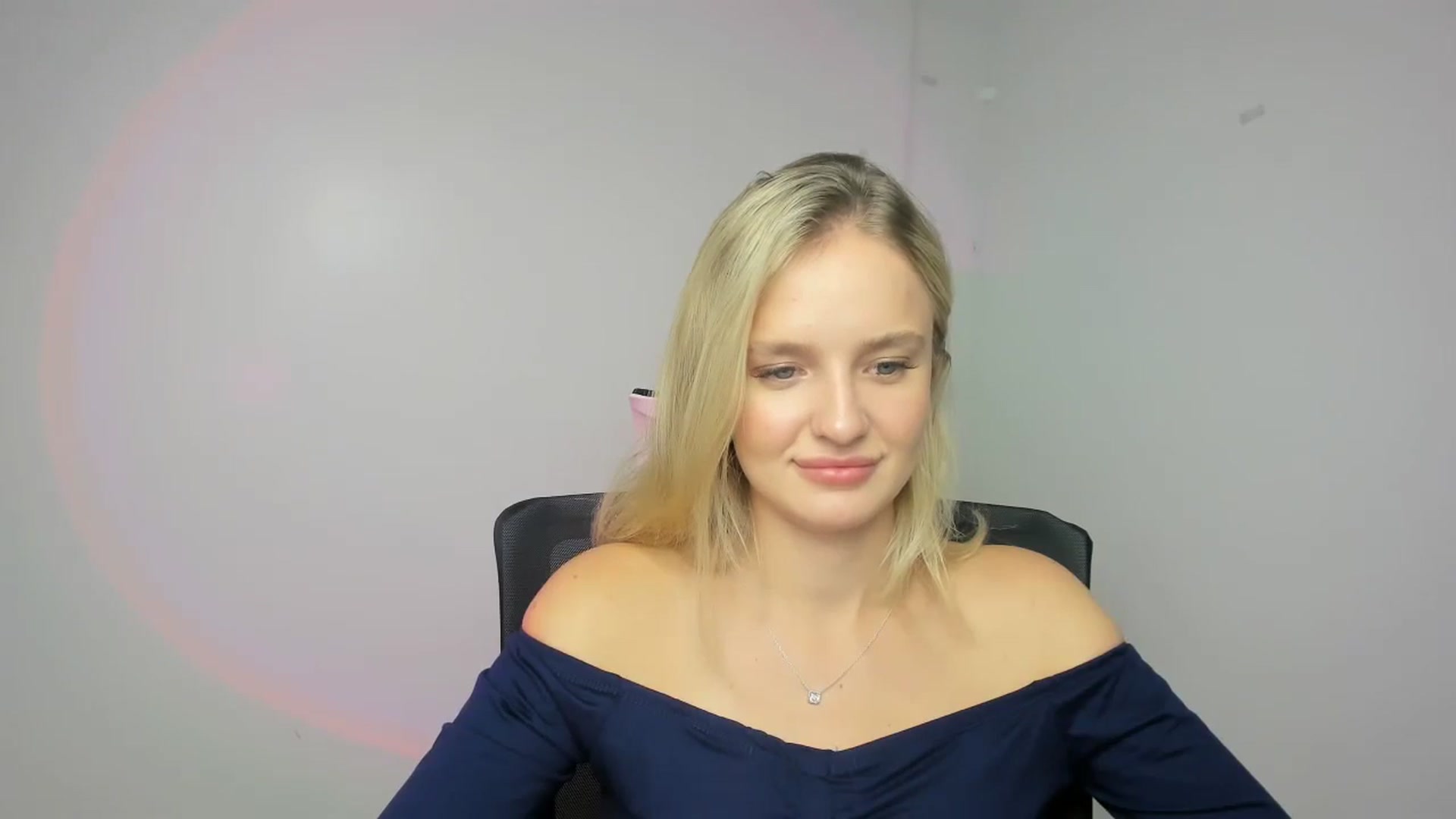 Gallery image thumbnail from Bella_amorere's myfreecams stream on, 09/06/2024, 15:52 image 20 of 20