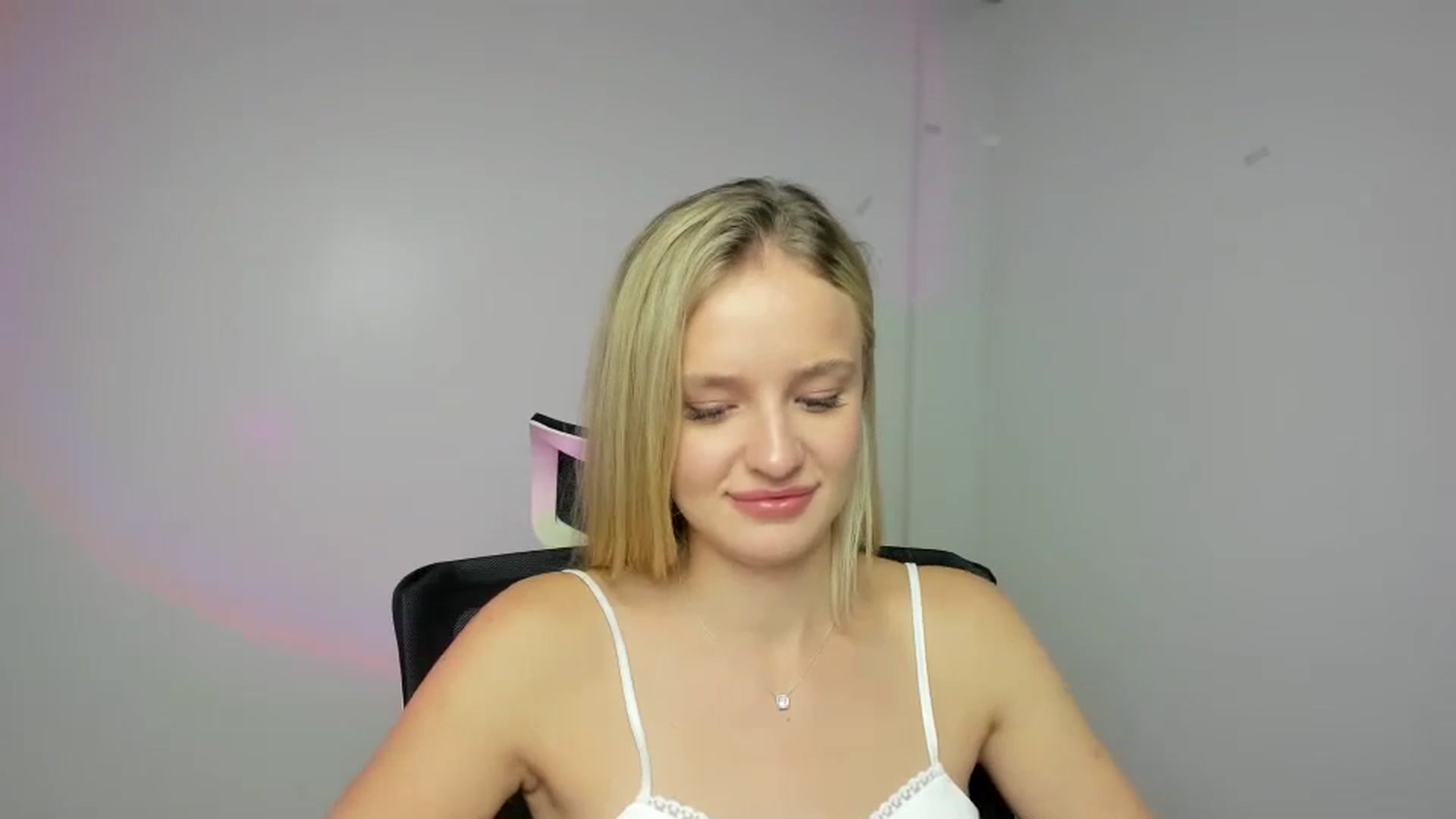 Gallery image thumbnail from Bella_amorere's myfreecams stream on, 09/07/2024, 14:02 image 12 of 20