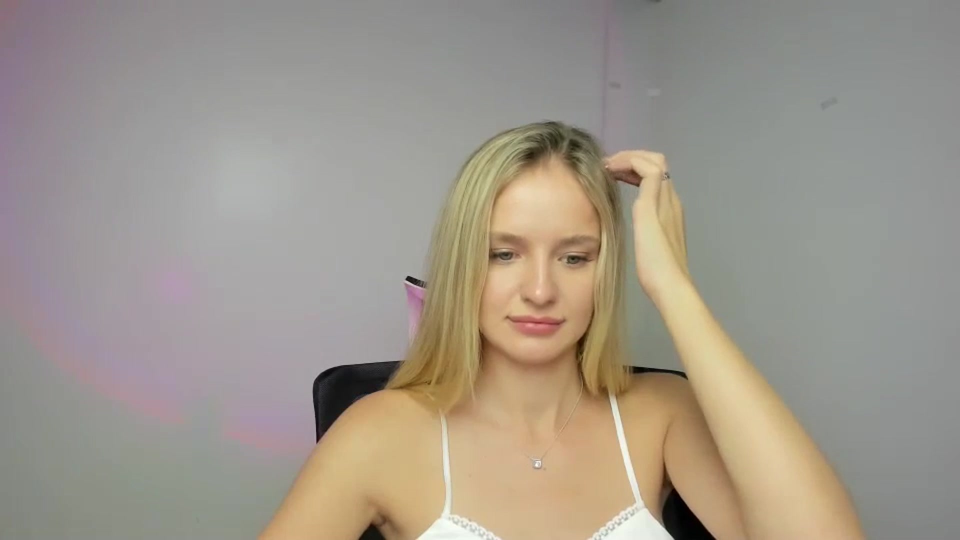 Gallery image thumbnail from Bella_amorere's myfreecams stream on, 09/07/2024, 14:02 image 6 of 20