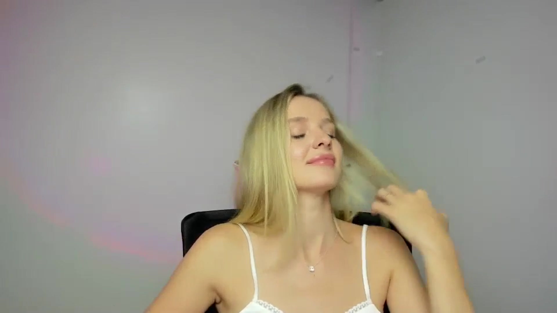 Gallery image thumbnail from Bella_amorere's myfreecams stream on, 09/07/2024, 14:02 image 9 of 20