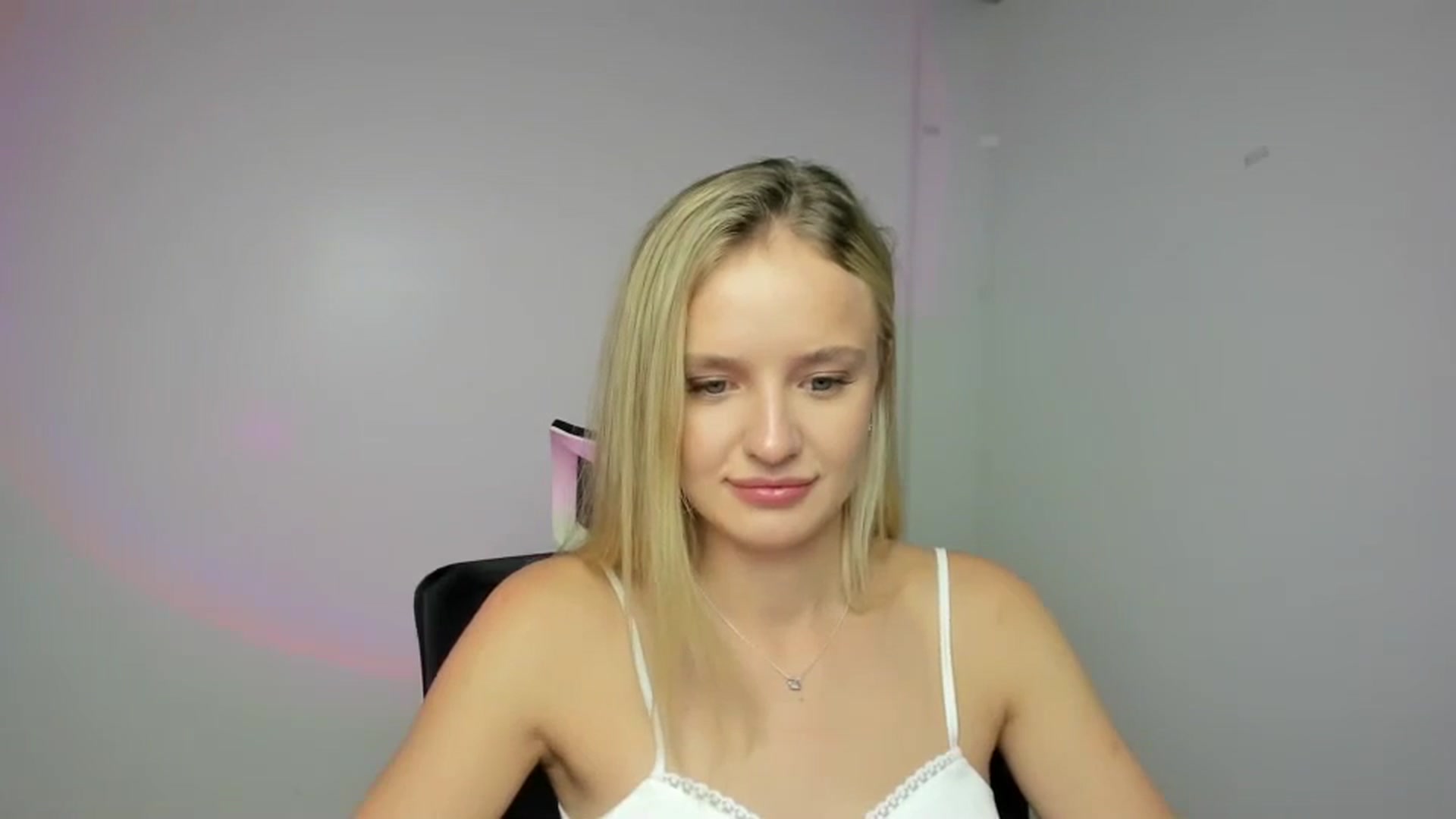 Gallery image thumbnail from Bella_amorere's myfreecams stream on, 09/07/2024, 14:02 image 11 of 20