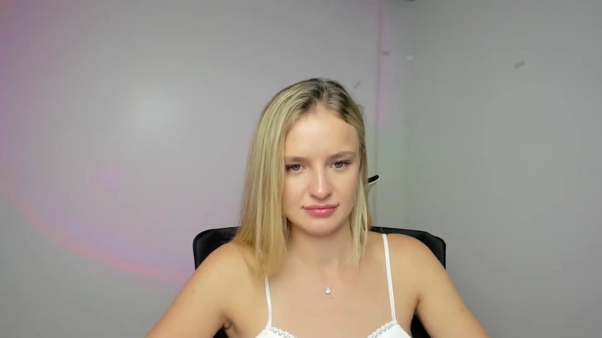Gallery image thumbnail from Bella_amorere's myfreecams stream on, 09/07/2024, 14:02 image 17 of 20