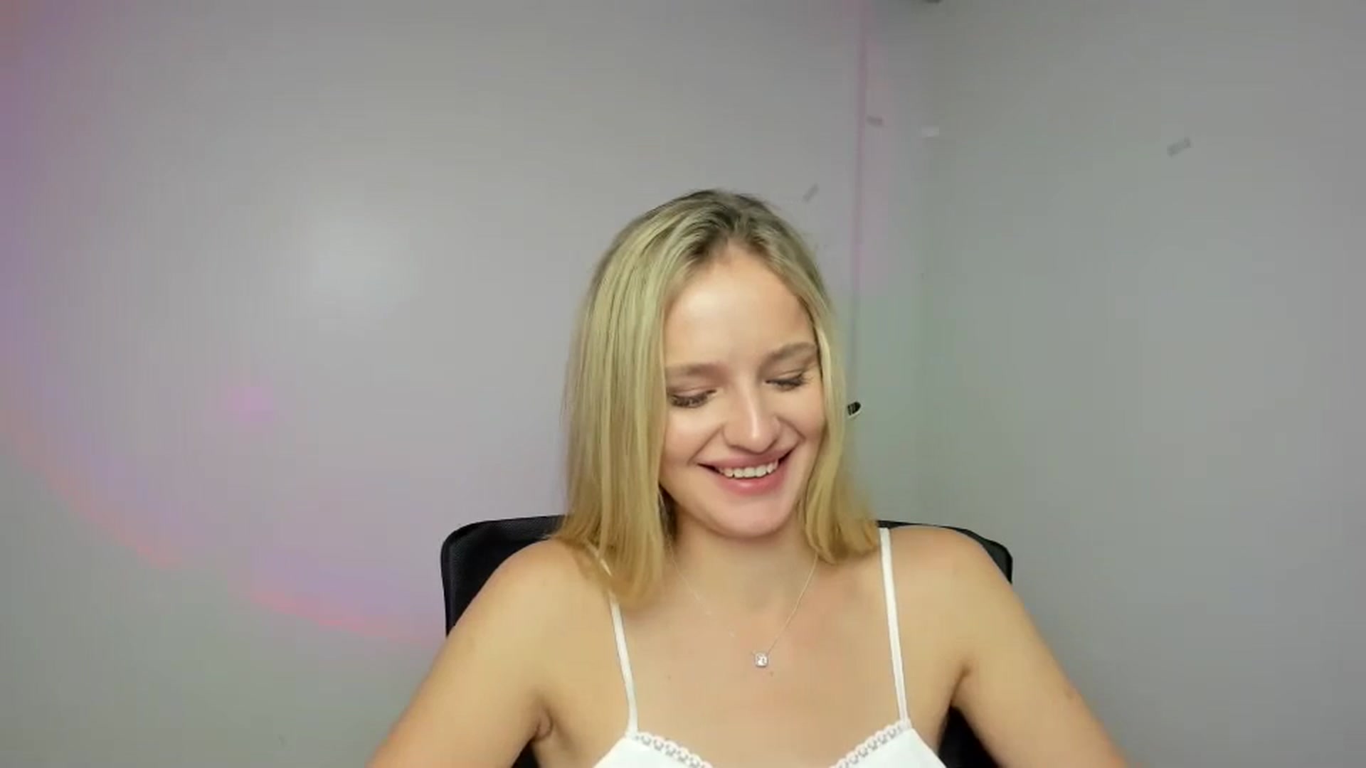 Gallery image thumbnail from Bella_amorere's myfreecams stream on, 09/07/2024, 14:02 image 8 of 20