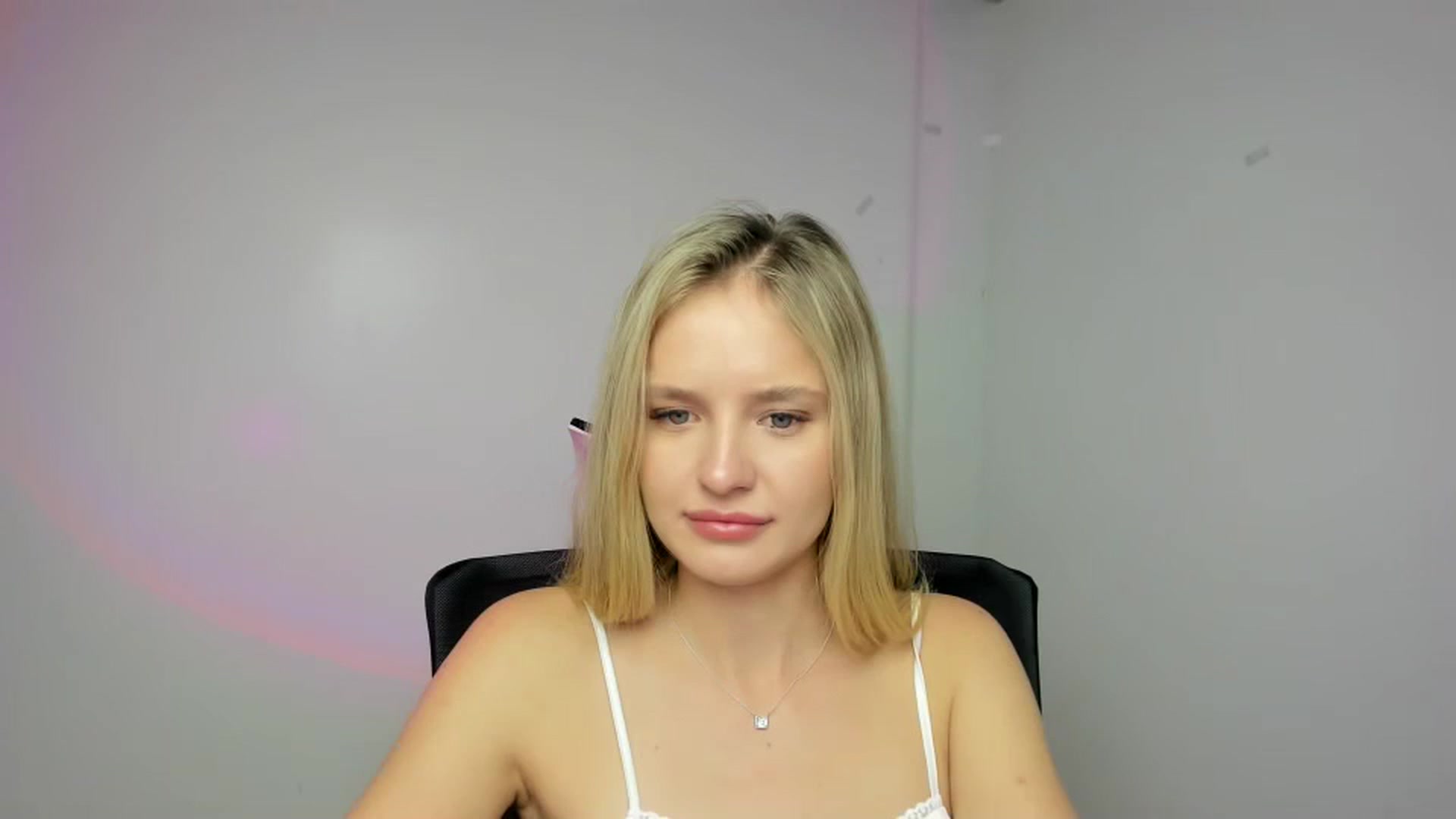 Gallery image thumbnail from Bella_amorere's myfreecams stream on, 09/07/2024, 14:46 image 12 of 20