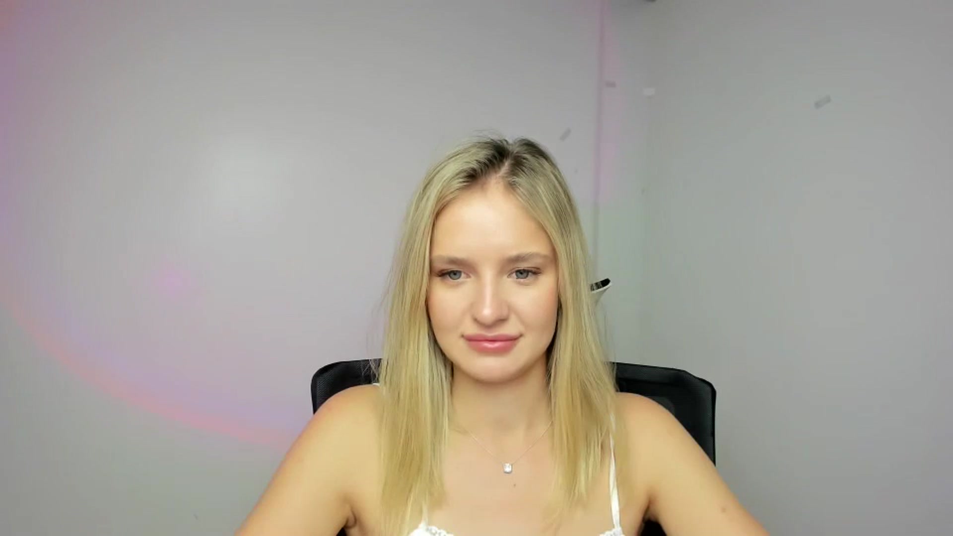 Gallery image thumbnail from Bella_amorere's myfreecams stream on, 09/07/2024, 14:46 image 9 of 20