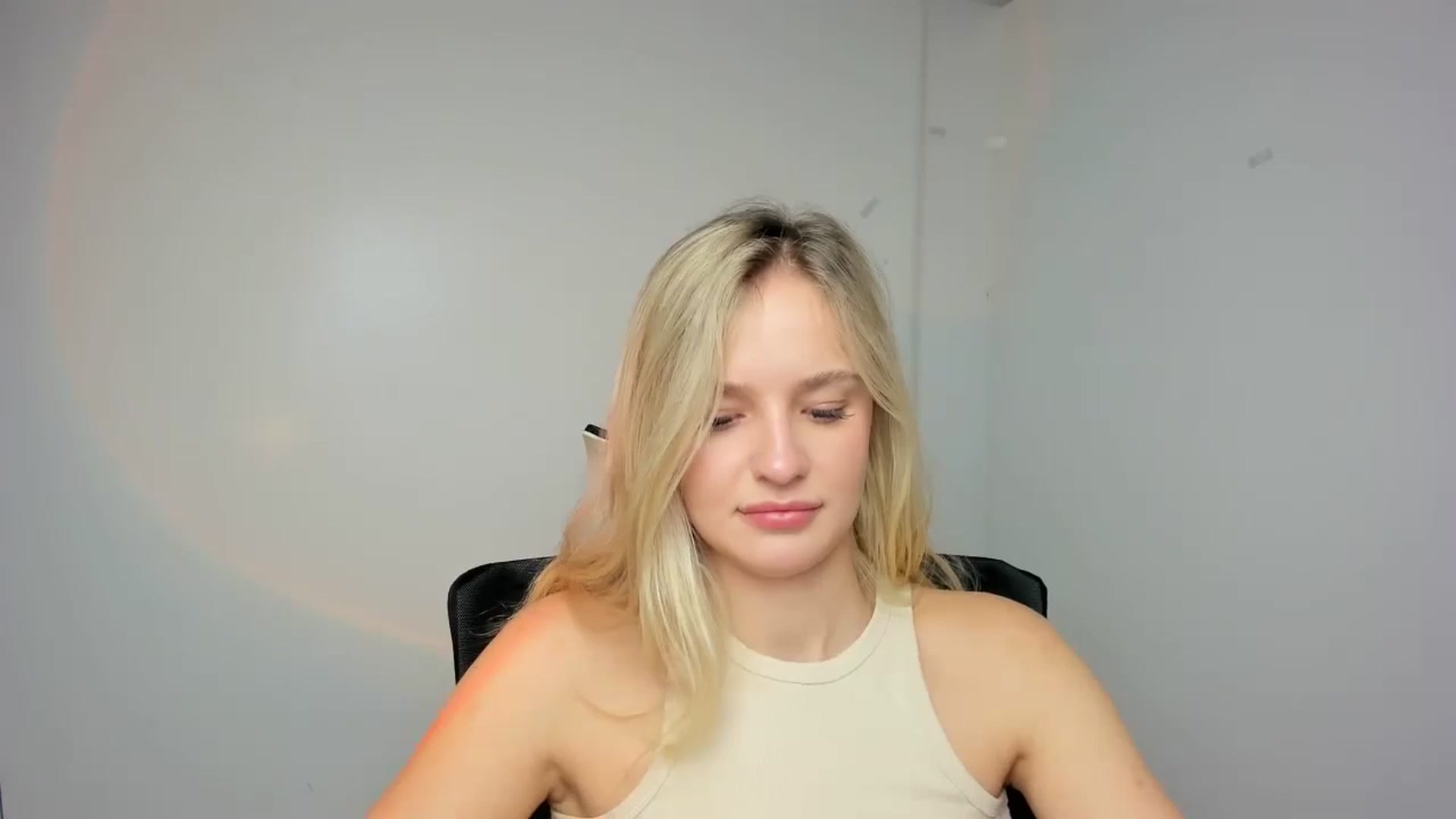 Gallery image thumbnail from Bella_amorere's myfreecams stream on, 09/08/2024, 08:03 image 13 of 20